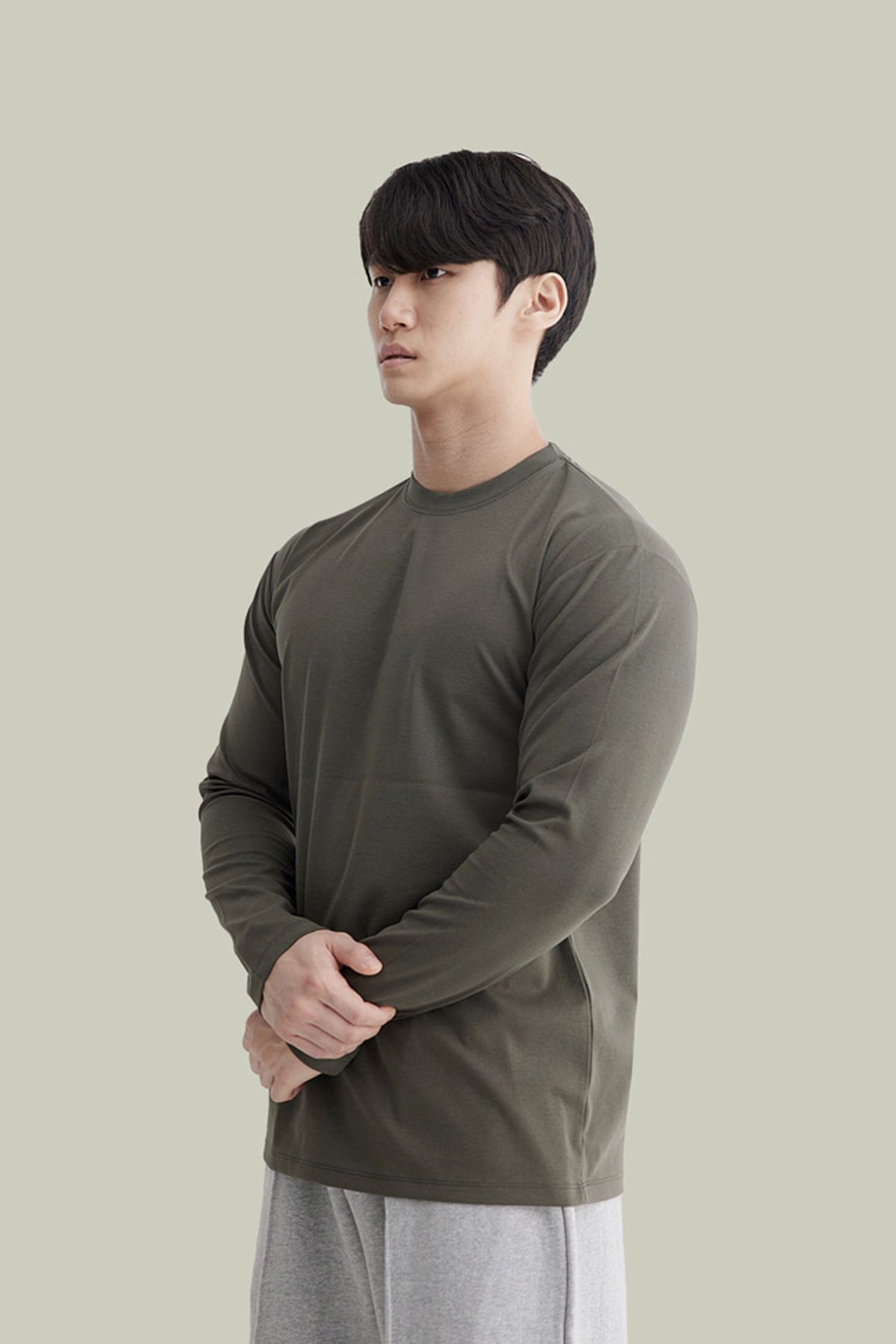 짐브로(GBRO) 컴팩트 머슬핏 긴팔 티셔츠