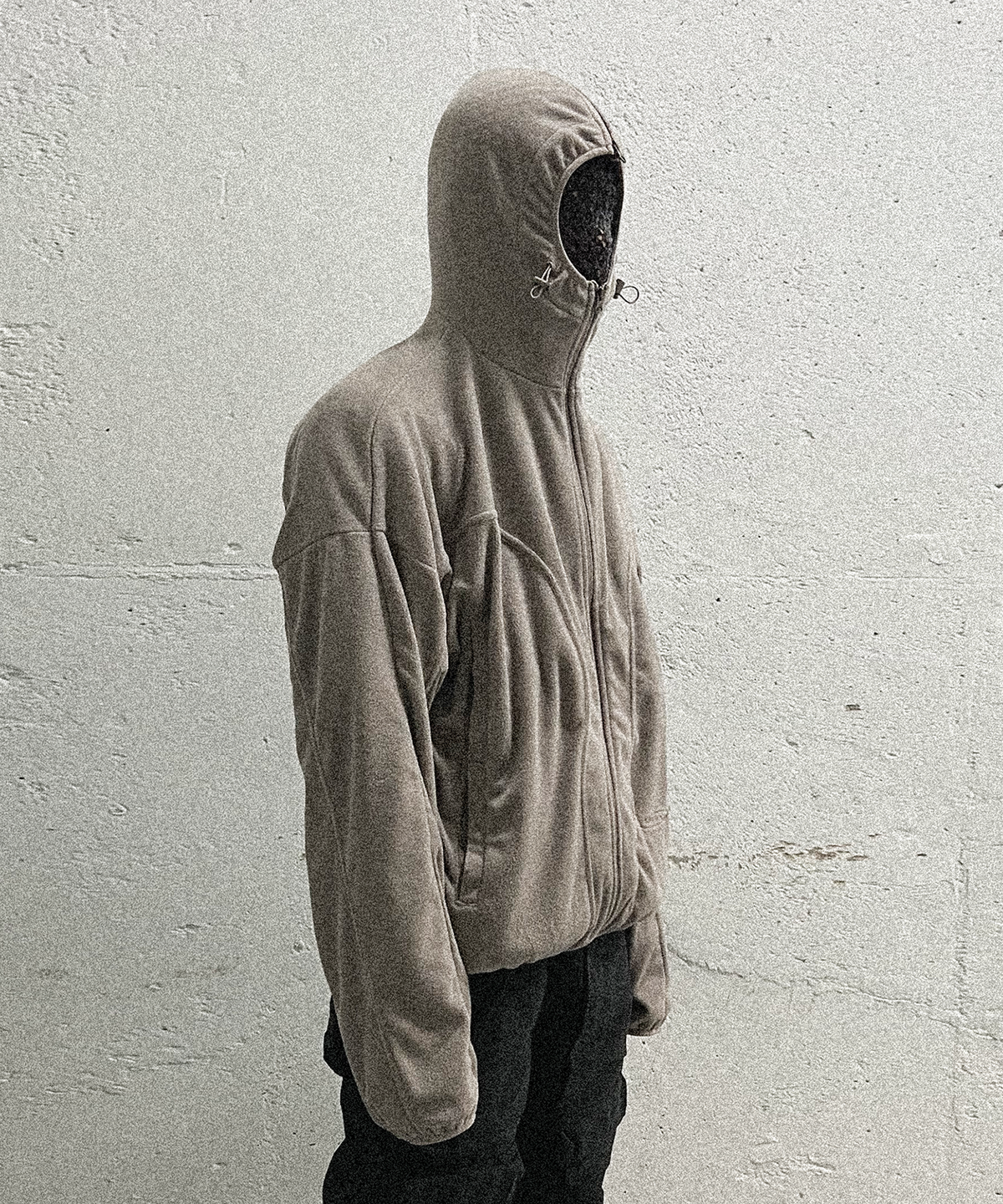 그레일즈(GRAILZ) GEOMETRY SPLIT ZIP HOODIE [TAN]