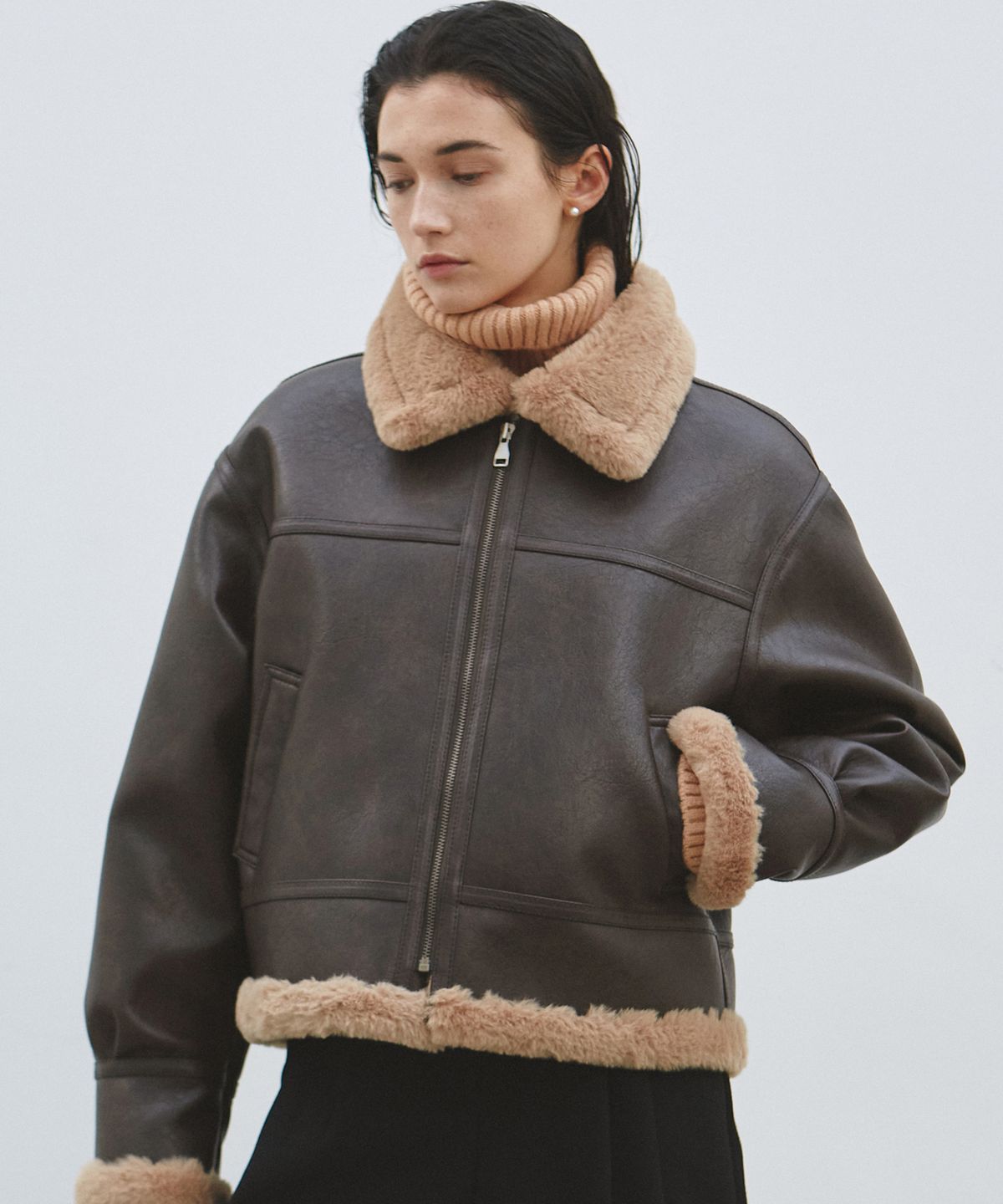 닉앤니콜(NICK&NICOLE) MINIMAL FAUX LEATHER MUSTANG_BROWN
