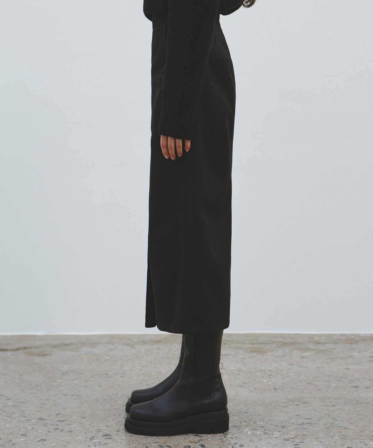 닉앤니콜(NICK&NICOLE) SLIT H LONG SKIRT_BLACK