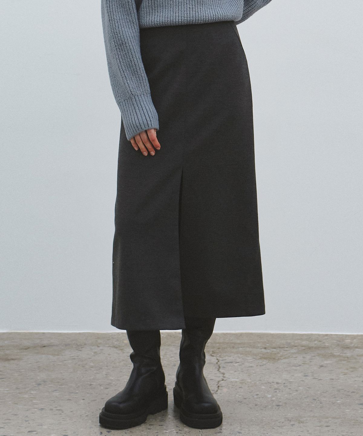 닉앤니콜(NICK&NICOLE) SLIT H LONG SKIRT_CHARCOAL