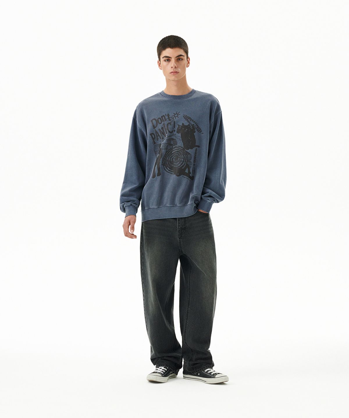 마하그리드(MAHAGRID) DON’T PANIC PIGMENT SWEATSHIRT NAVY(MG2DSMM441A)