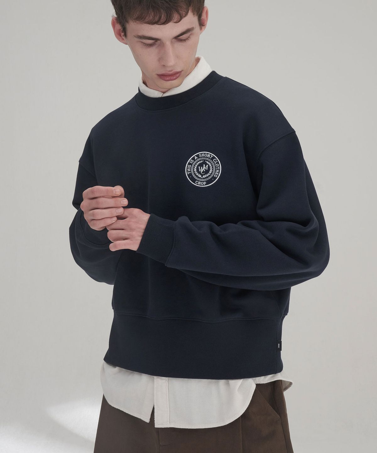 더블유엠씨(WMC) TSC CROP 스웻셔츠_NAVY