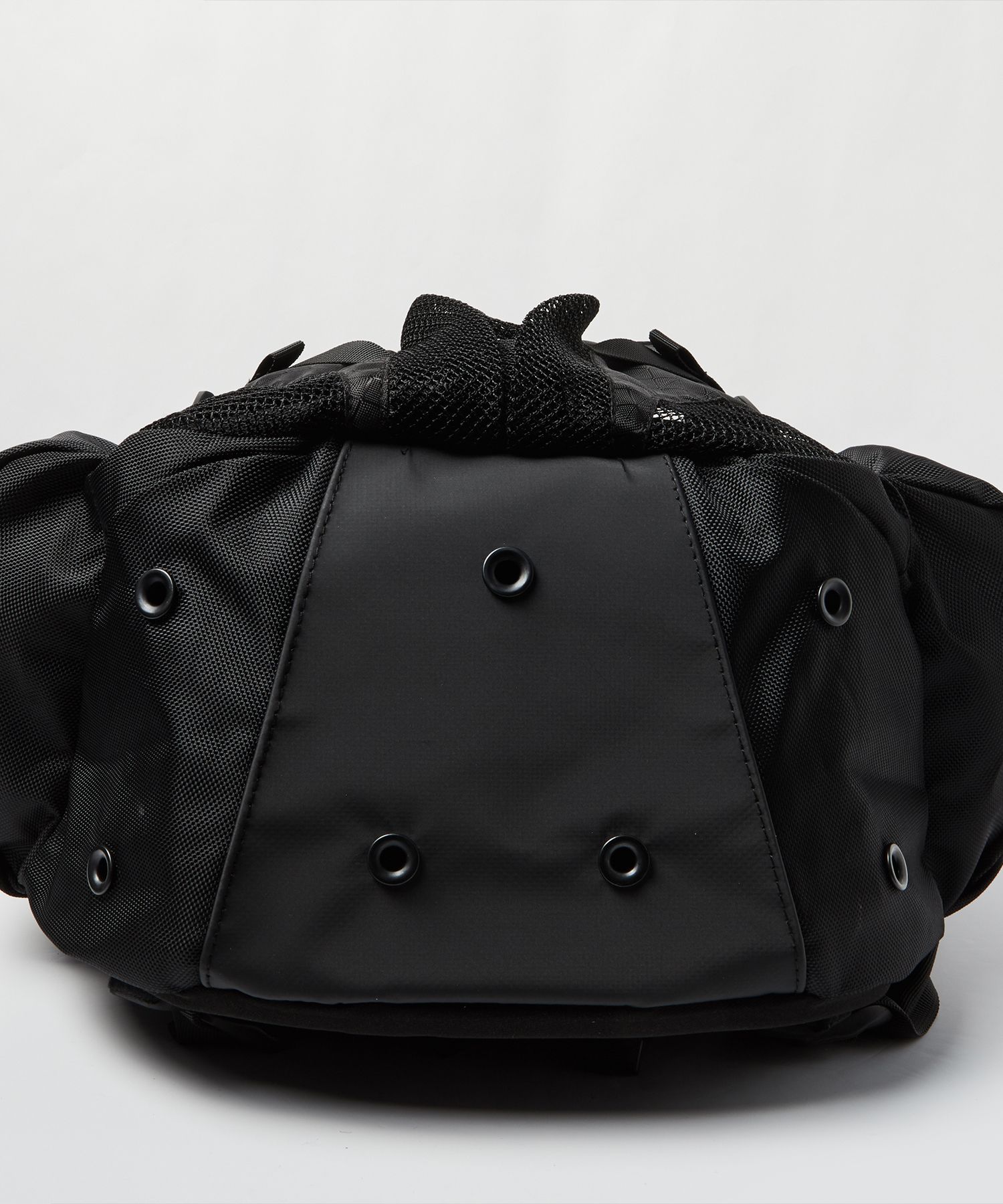 MUSINSA | TRAVEL Trail Runner Mesh String Tech Backpack
