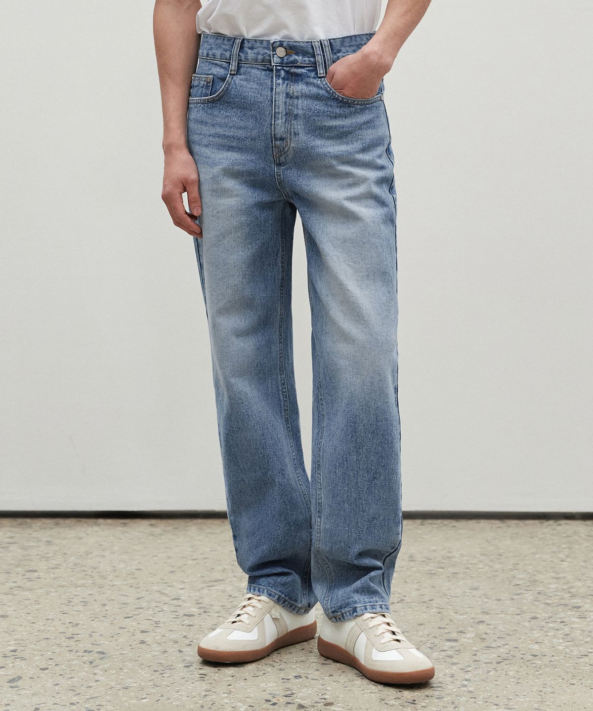데케트(DECET) Dawn Semi Wide Jeans DCPT002LaserLightBlue