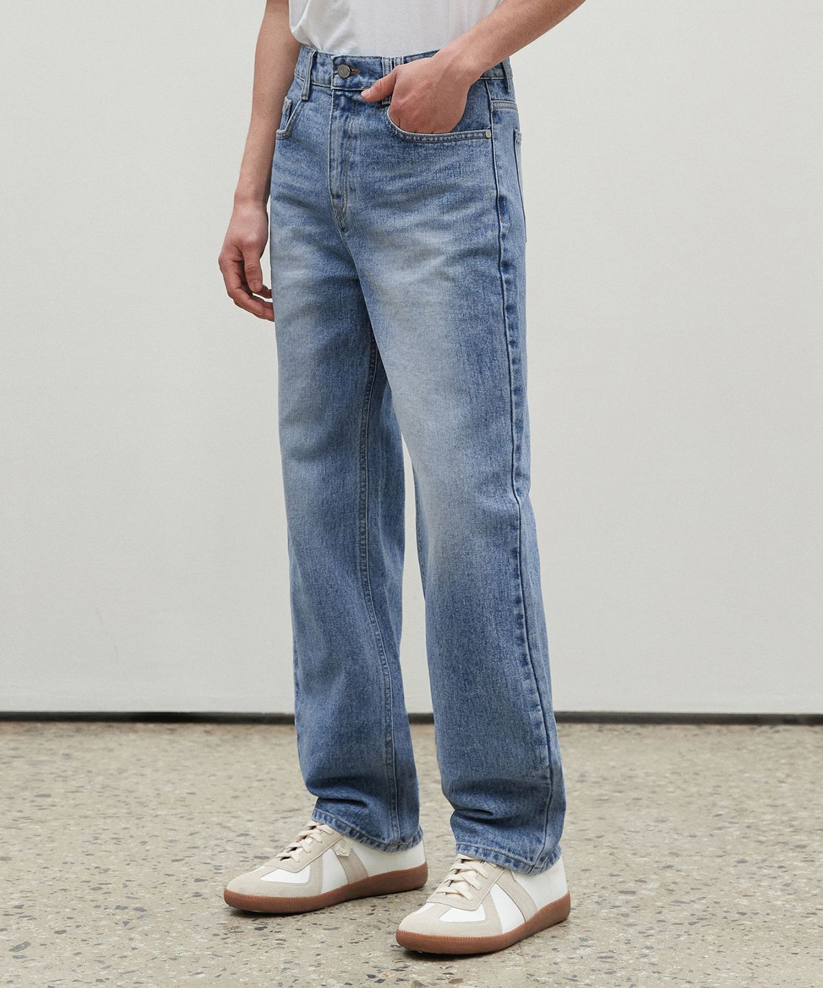 데케트(DECET) Dawn Semi Wide Jeans DCPT002LaserLightBlue