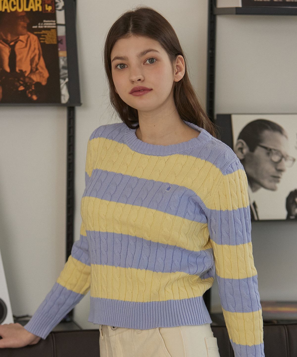 꼬모니노즈(COMONINOZ) W STRIPE CABLE PULLOVER [SKY BLUE]