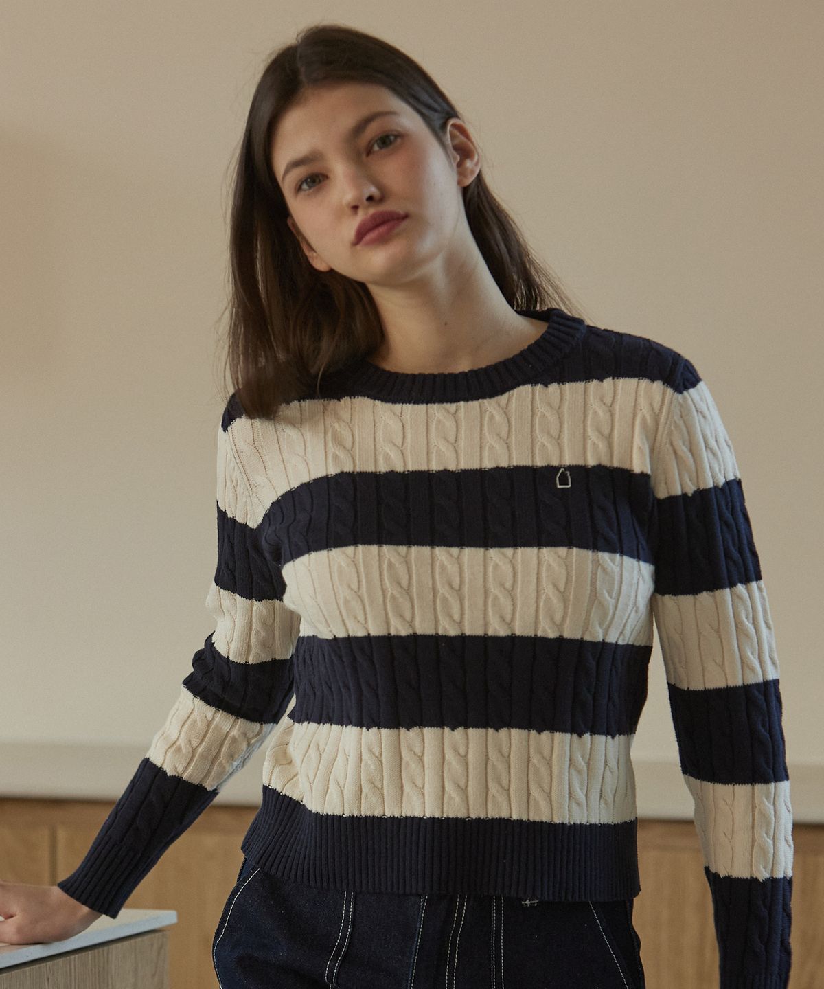 꼬모니노즈(COMONINOZ) W STRIPE CABLE PULLOVER [NAVY]