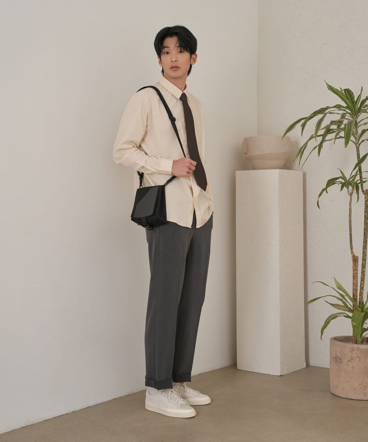 플리츠마마(PLEATSMAMA) 미니메신저백 블랙