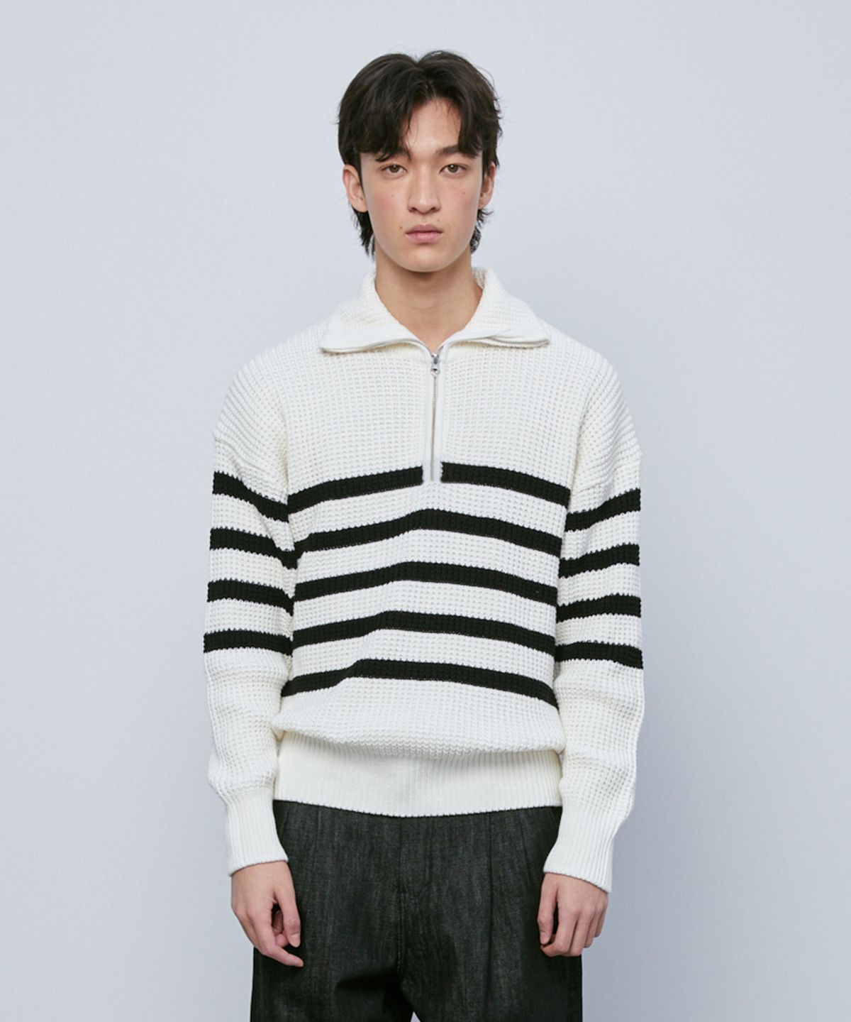 니티드(KNITTED) 소프트코튼 헤비 와플 하프 집업 니트 STRIPE IVORY