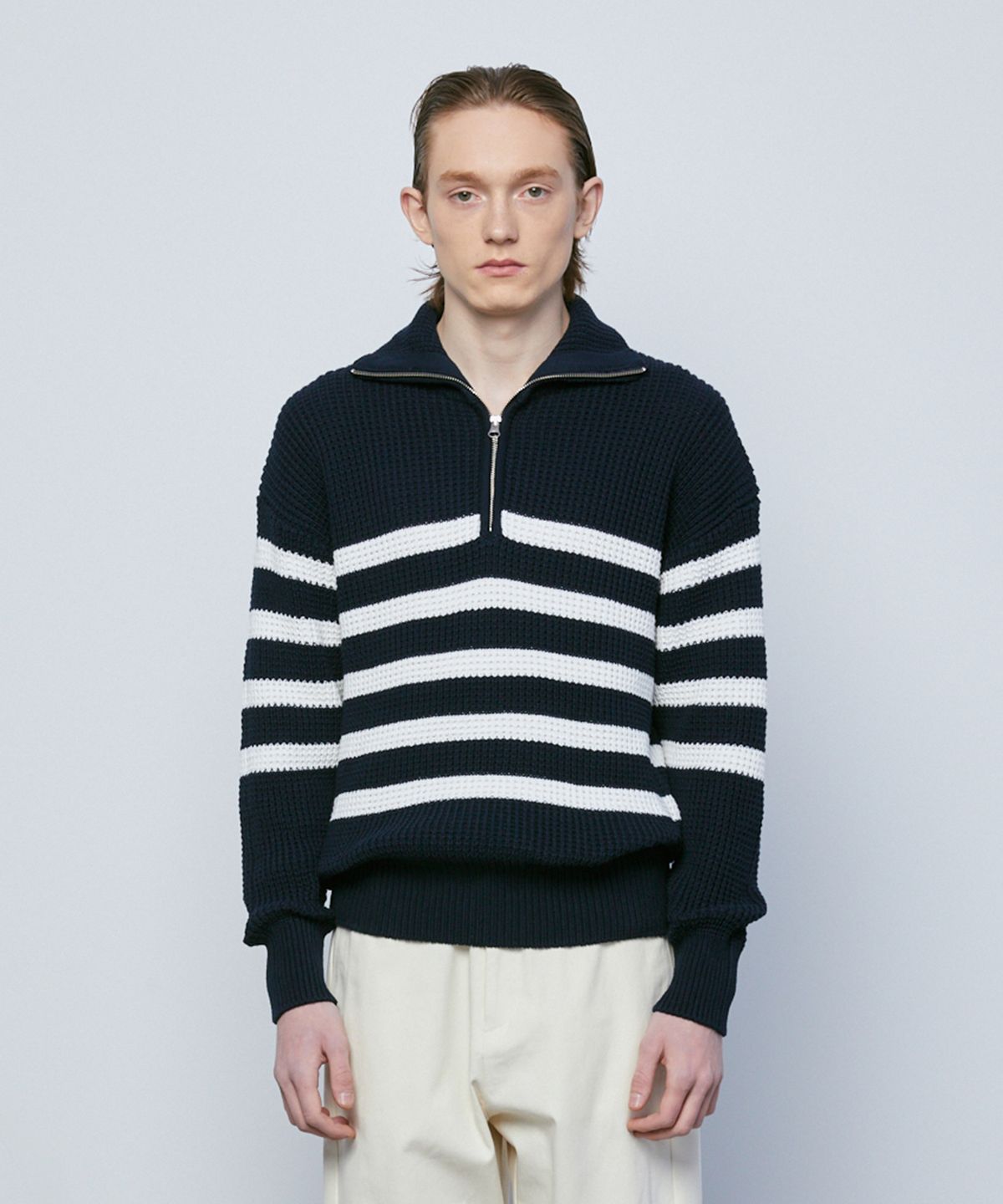 니티드(KNITTED) 소프트코튼 헤비 와플 하프 집업 니트 STRIPE NAVY