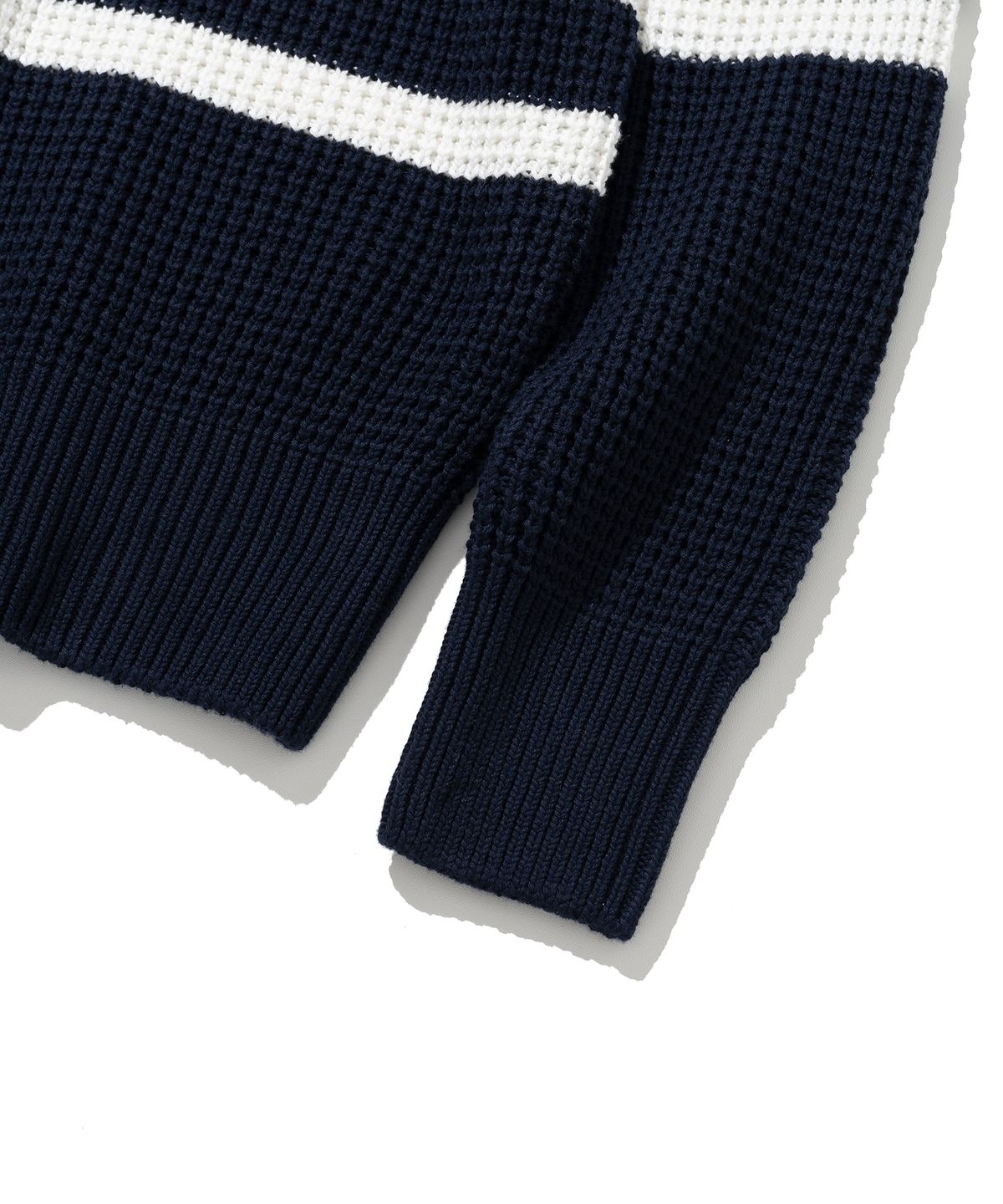 니티드(KNITTED) 소프트코튼 헤비 와플 하프 집업 니트 STRIPE NAVY