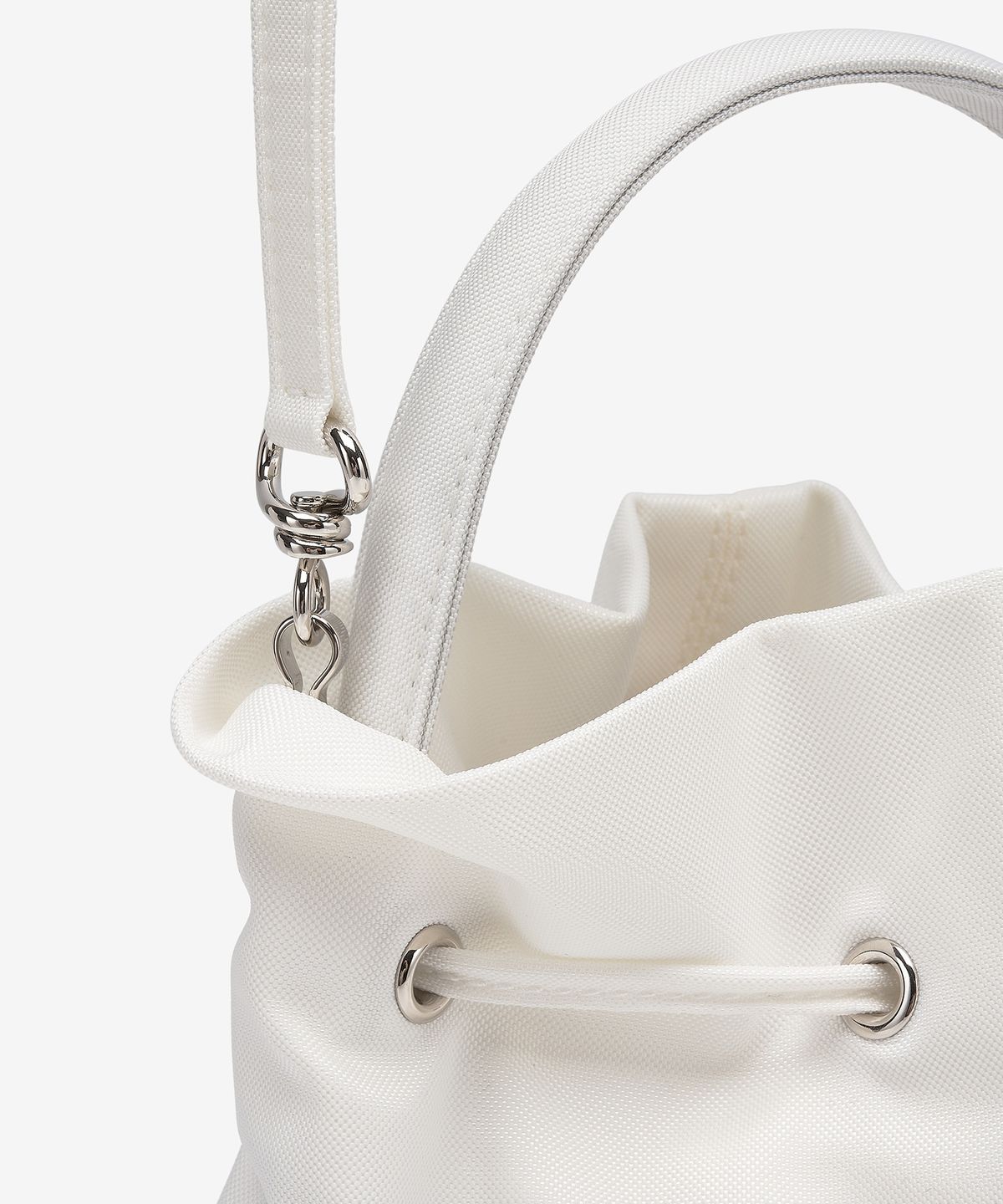 발렌시아가(BALENCIAGA) XS 휠 드로우스트링 버킷백 - 화이트 / 656682H85MN9060