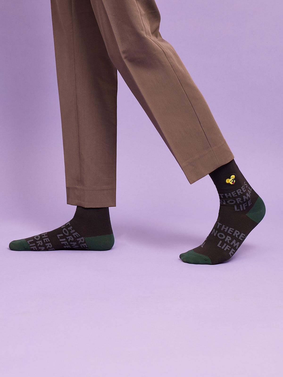 싹스오버왓에버(SOXOVERWHATEVER) ZIZI Letter Socks