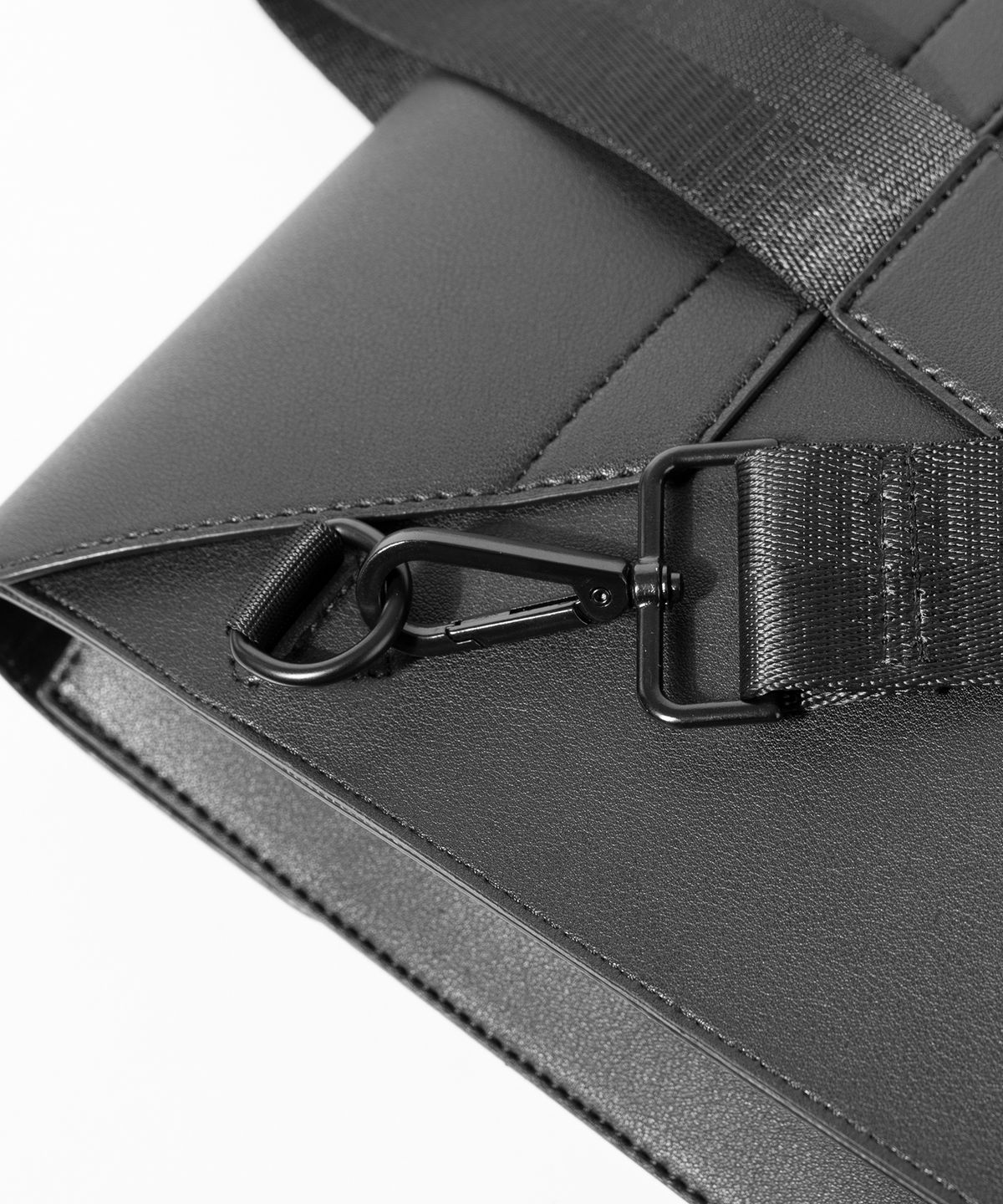 퀄팩(QUALPACK) 아미드웨이브 브리프케이스 520