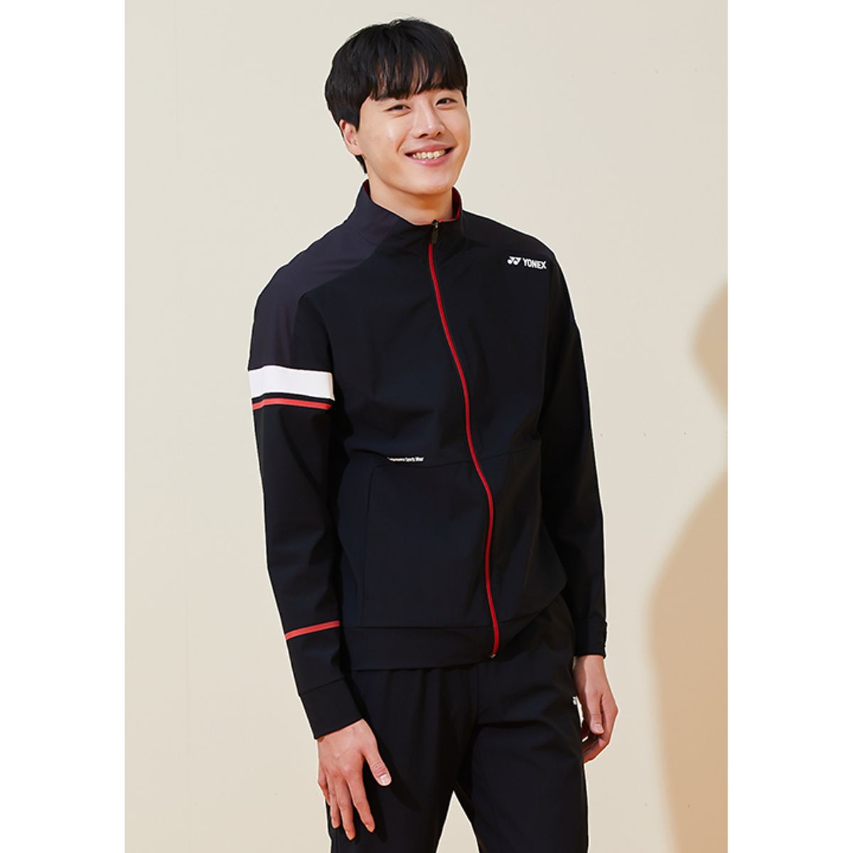 요넥스(YONEX) 221WU009M 블랙 남성 언밸런스 트레이닝 자켓