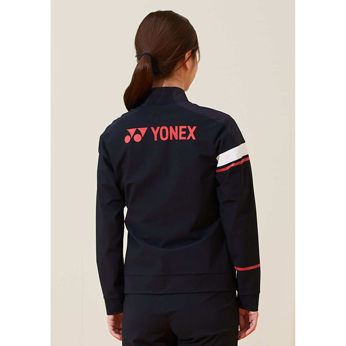 요넥스(YONEX) 221WU010F 블랙 여성 언밸런스 트레이닝 자켓