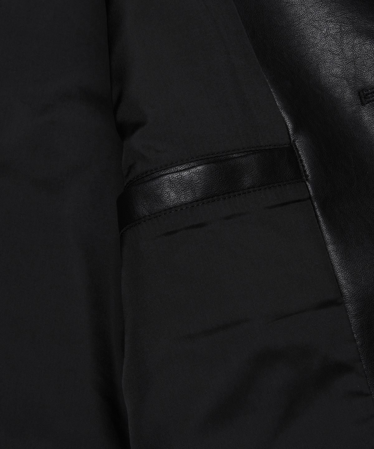 엘엠씨(LMC) CLASSIC VEGAN LEATHER CAR COAT black