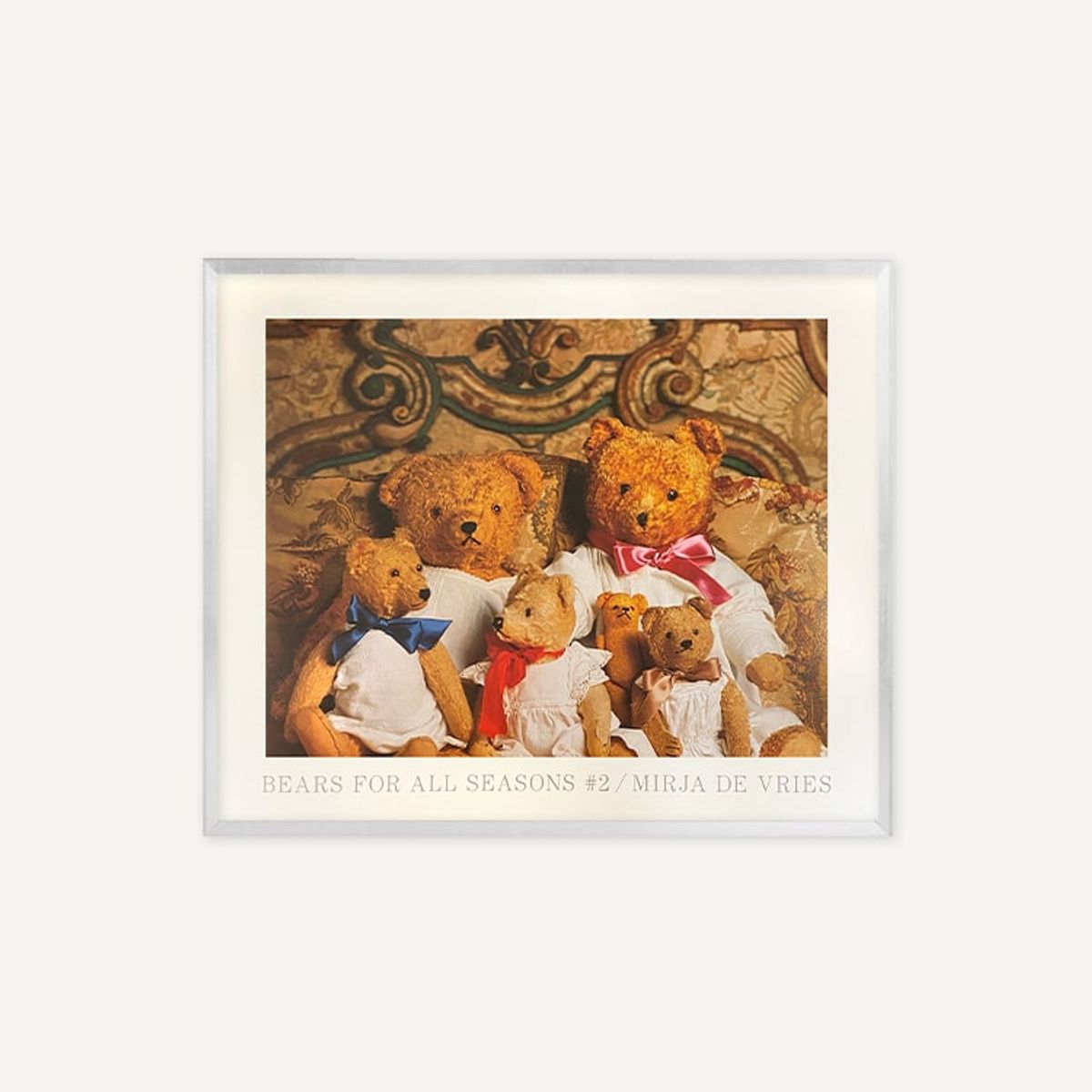 그릿시즌(GREET SEASON) 미르야 드 브리스 Bears For All Seasons (액자 포함)