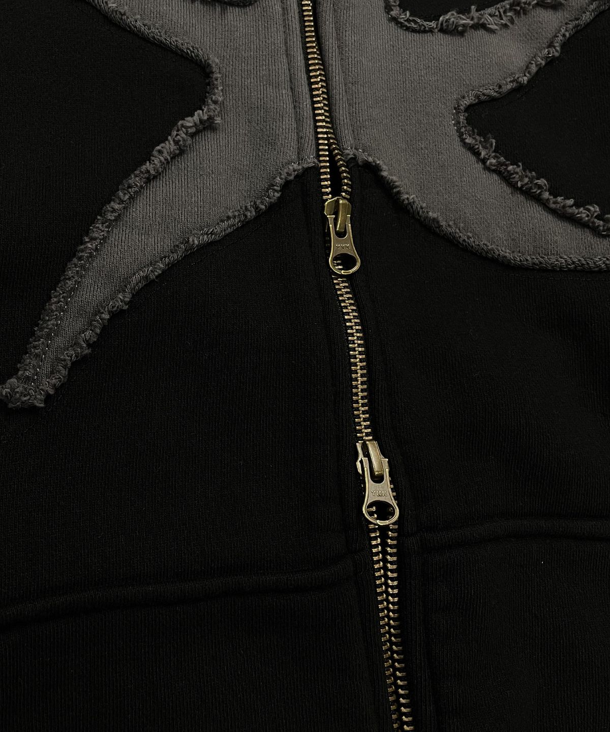 더콜디스트모먼트(THE COLDEST MOMENT) TCM starfish hooded zip-up (black)