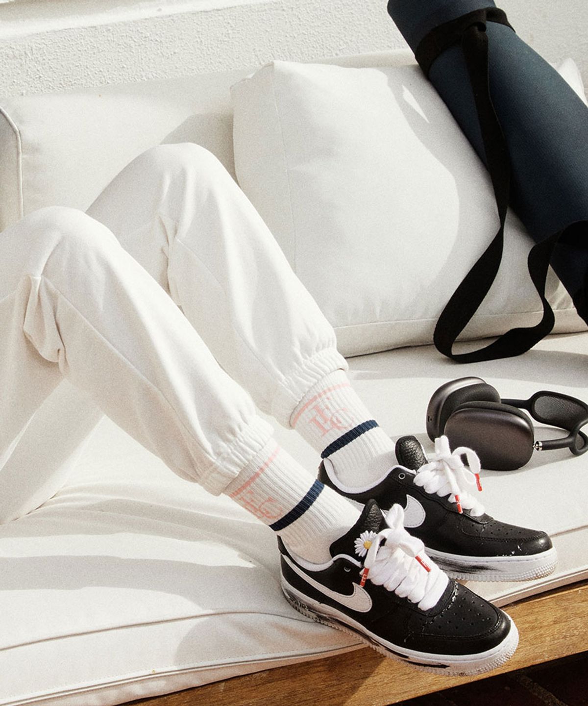 페어라이어 클럽(FAIRLIAR CLUB) Club Stripe Socks_WHITE