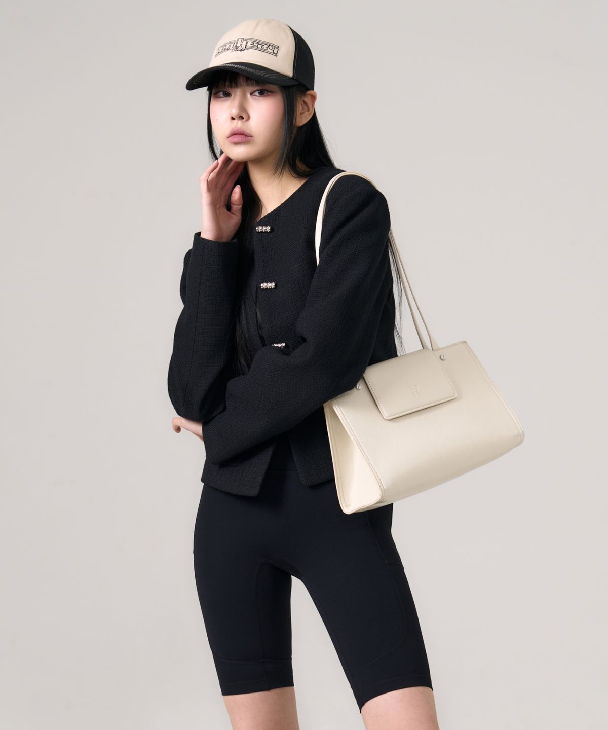 레더리(LEATHERY) 볼티드 스퀘어 숄더백 [4COLOR]