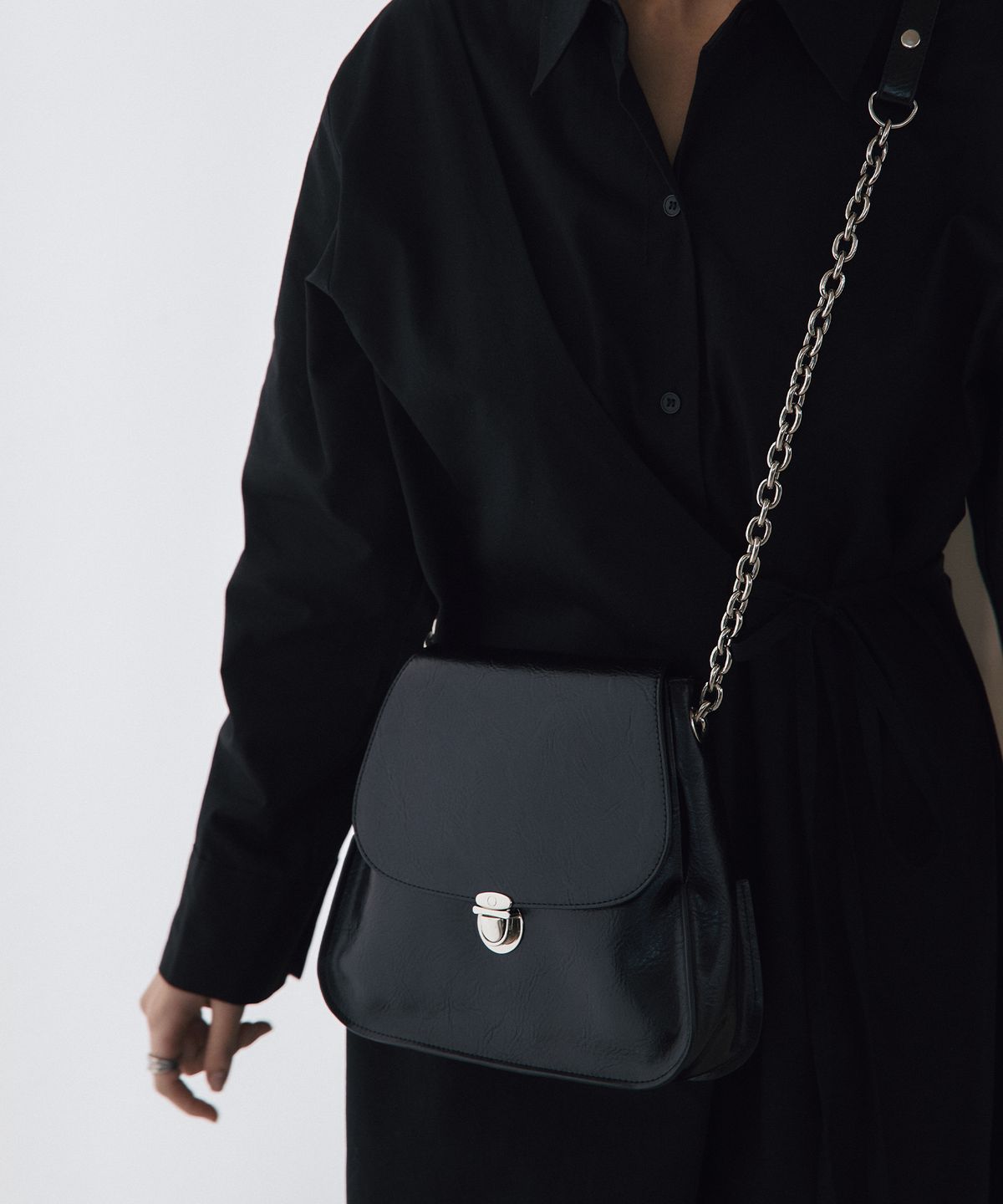 레더리(LEATHERY) 아더 클래식 체인백 [BLACK]