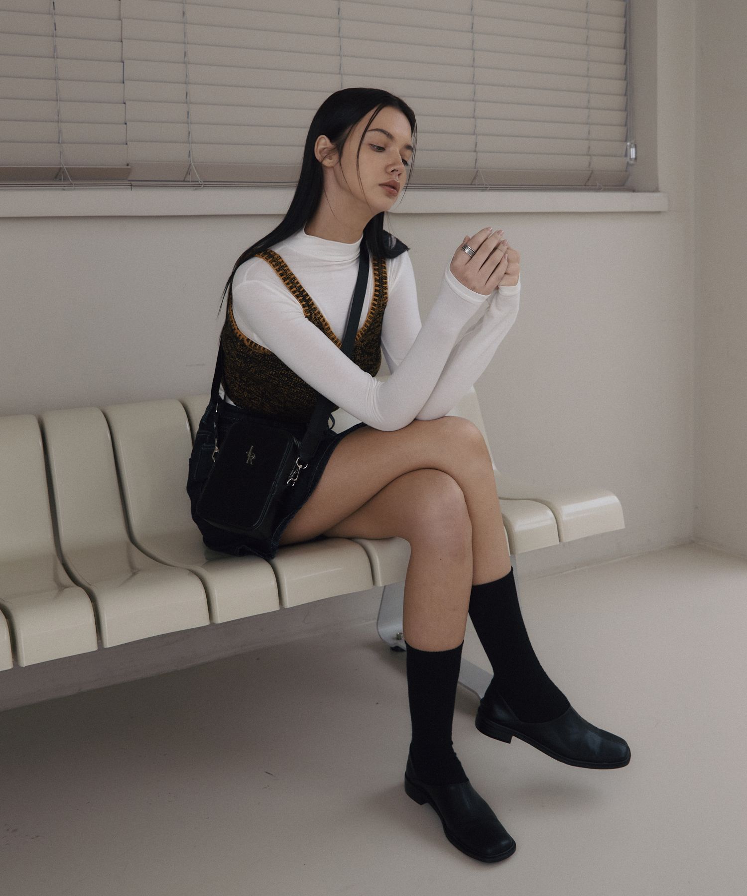 ショルダーバッグ・ポシェット LEATHERY Logo-Plaque Squre Cross Bag [BLACK] MUSINSA | LEATHERY Logo Plaque Square Cross Bag [BLACK]