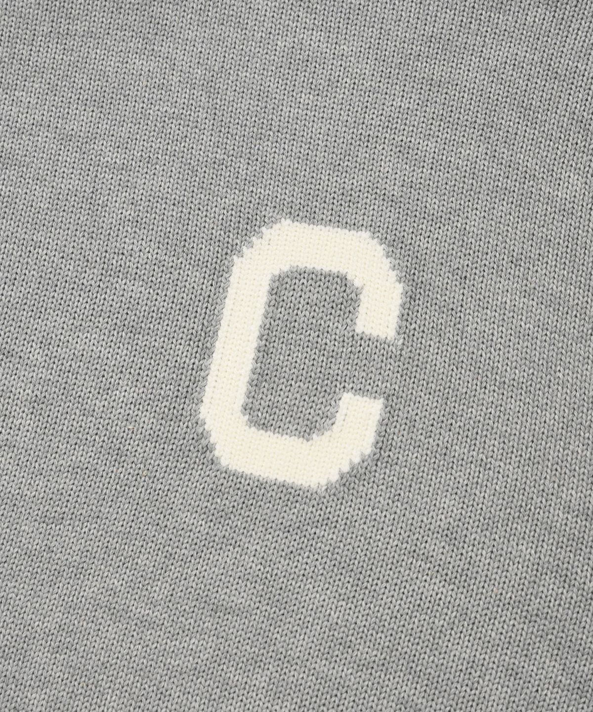 커버낫(COVERNAT) C 로고 크루넥 니트 멜란지 그레이