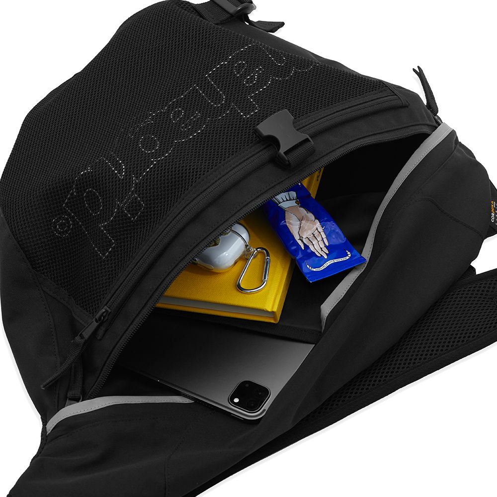 MUSINSA | MAHAGRID REFLECTIVE LOGO SLING BAG(MG2DSUAB41A)