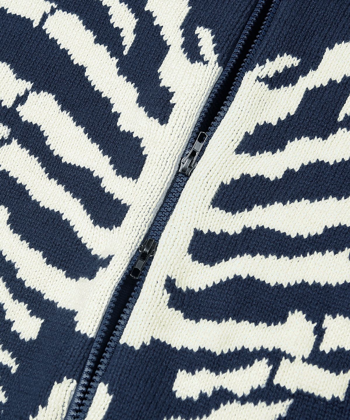 엑스톤즈(XTONZ) XTK037 보운 니트 집업 (NAVY)
