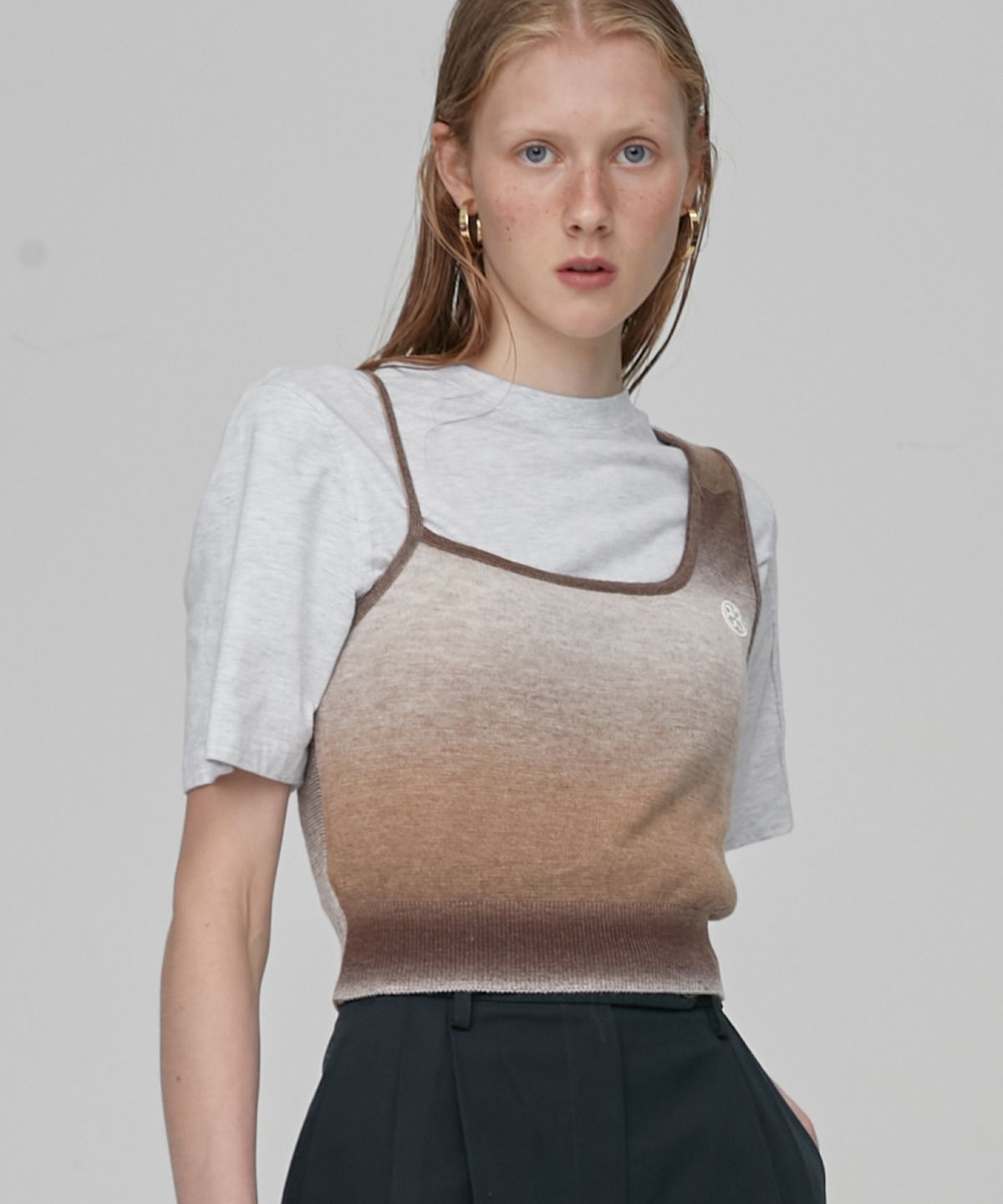 엔오르(EN OR) UNBALANCE SLEEVELESS KNIT - BROWN