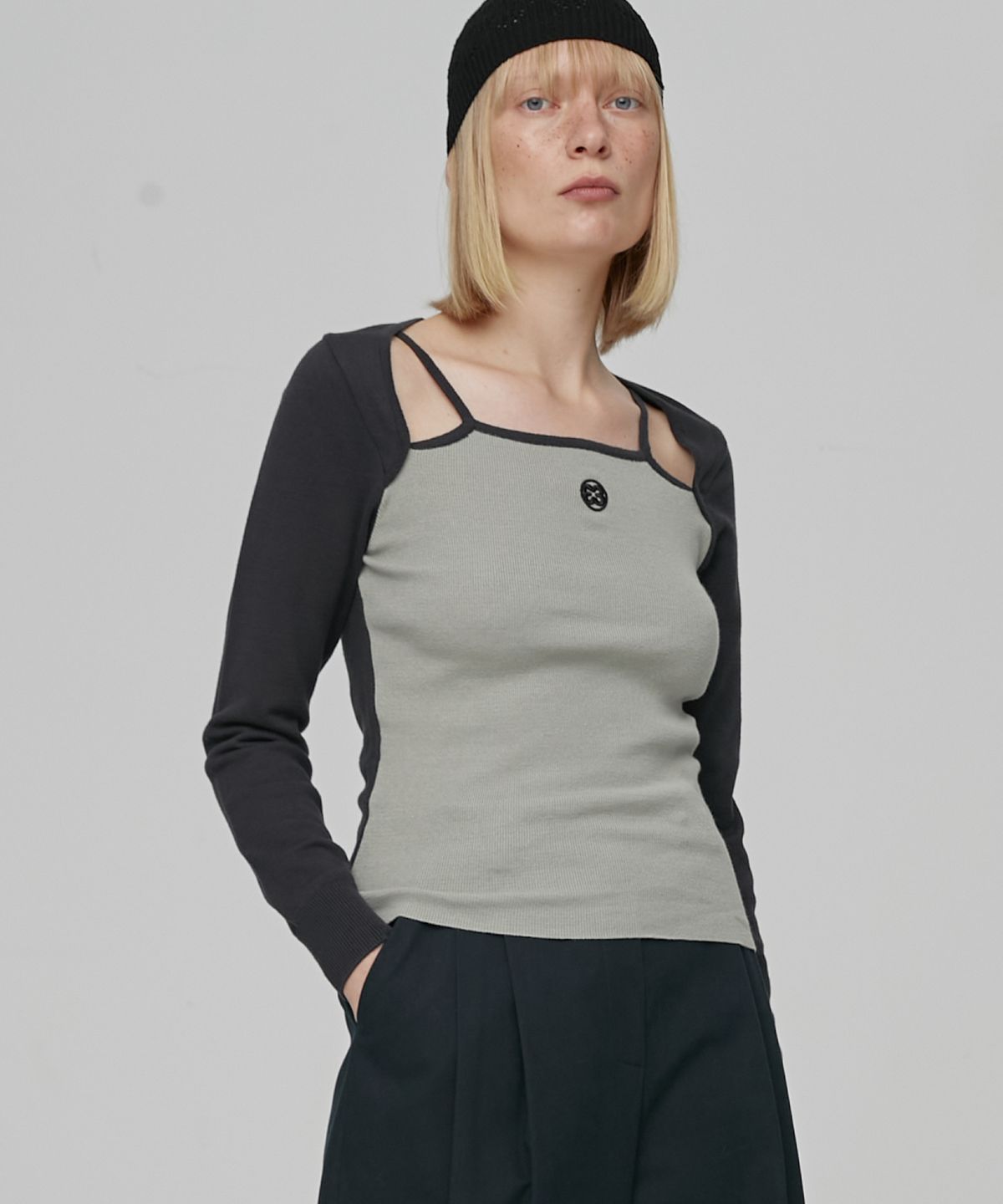 엔오르(EN OR) COMBI SLEEVELESS KNIT TOP - KHAKI
