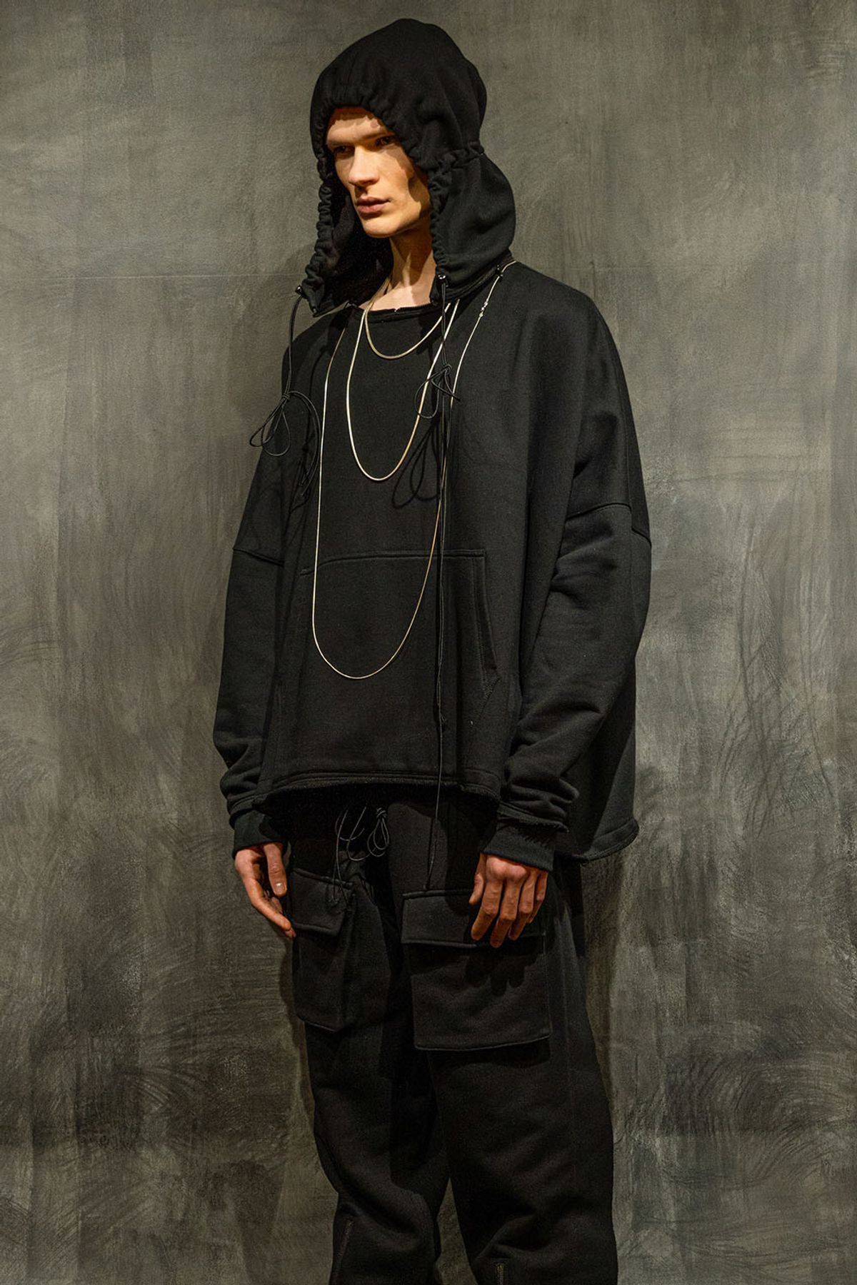 아스파라거스(ASPARAGUS) Neckline Zipper Hoodie-BK