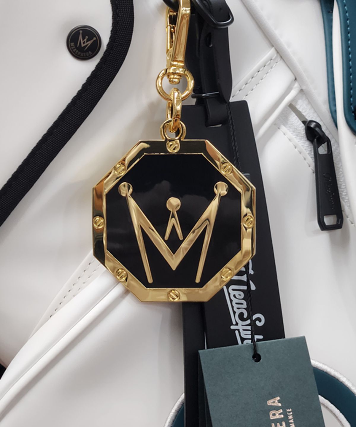 미스페라(MEASPHERA) OCTAGON BAG CHARM GOLD