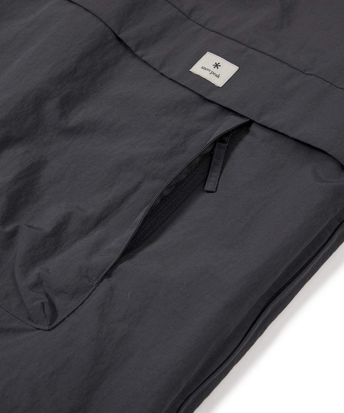 스노우피크 어패럴(SNOWPEAK APPAREL) 캠플 아노락 Charcoal (S23SUCAN42)