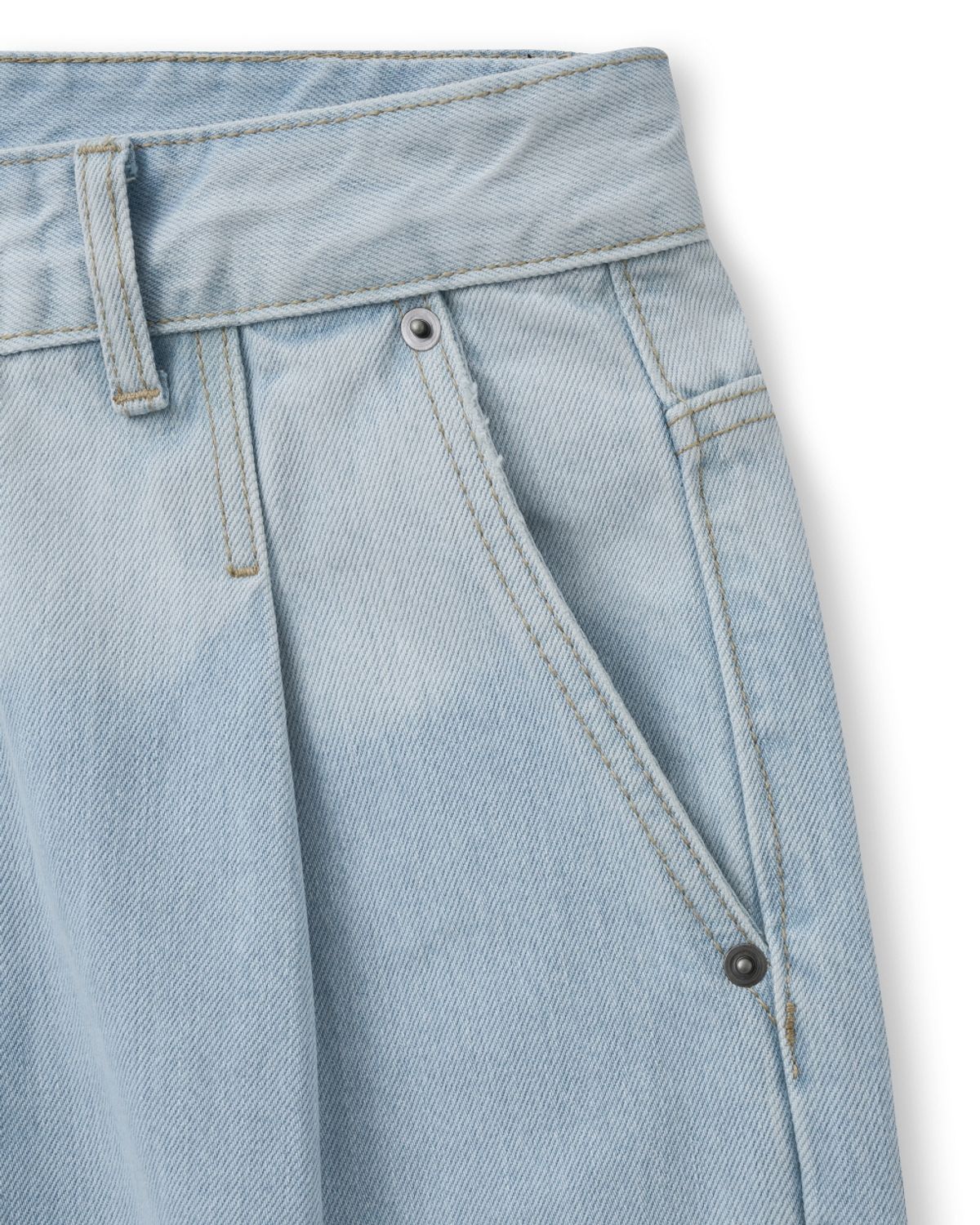 비슬로우(BESLOW) CONE MILL WASHED ONE TUCK DENIM PANTS WASHED SKY