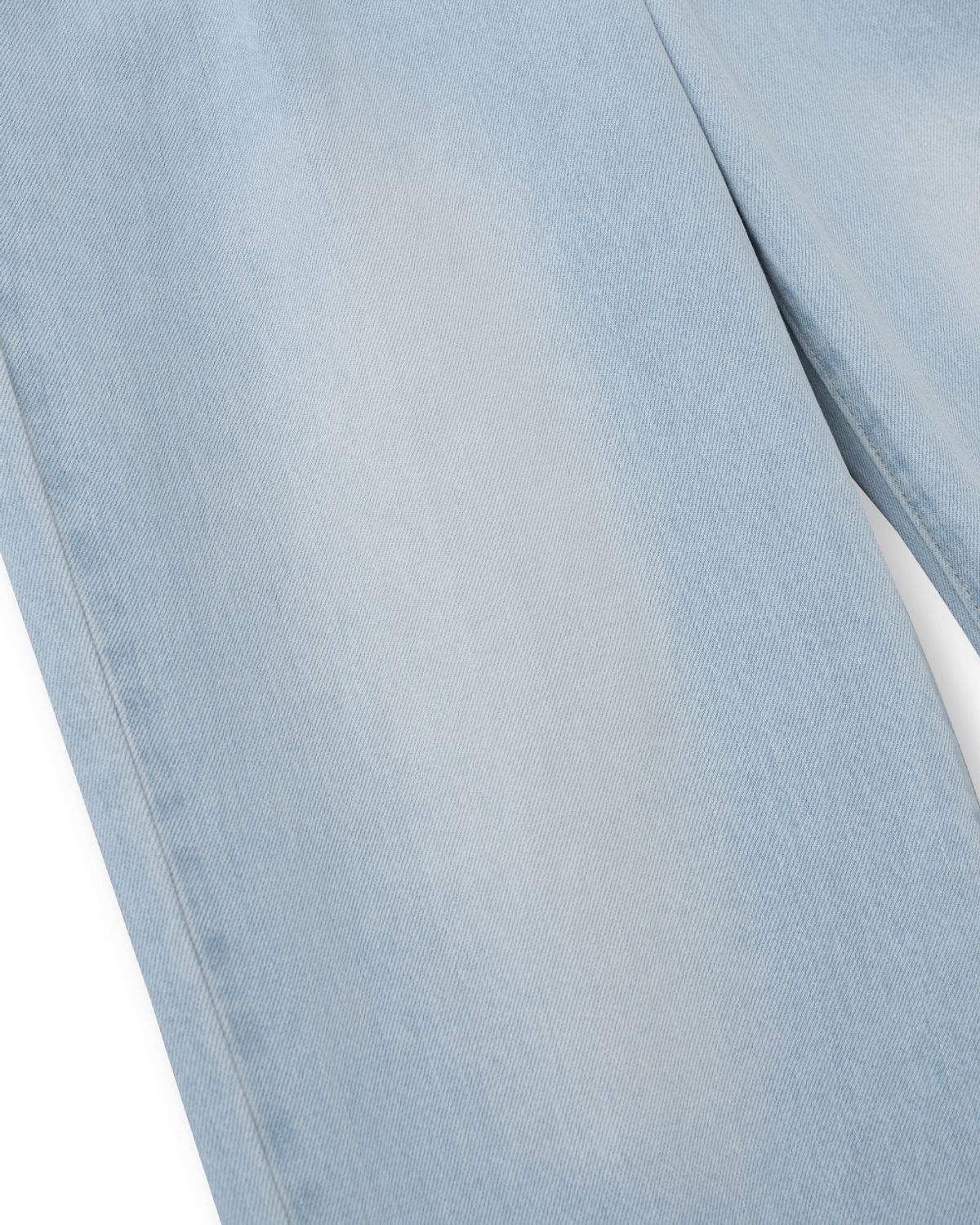 비슬로우(BESLOW) CONE MILL WASHED ONE TUCK DENIM PANTS WASHED SKY