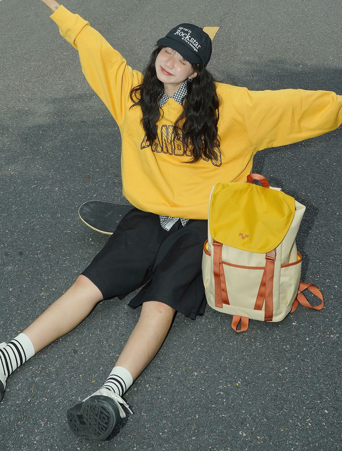 마흐(MAH) 영투어 백팩 30L 데일리 트래블 백 - 옐로우크림