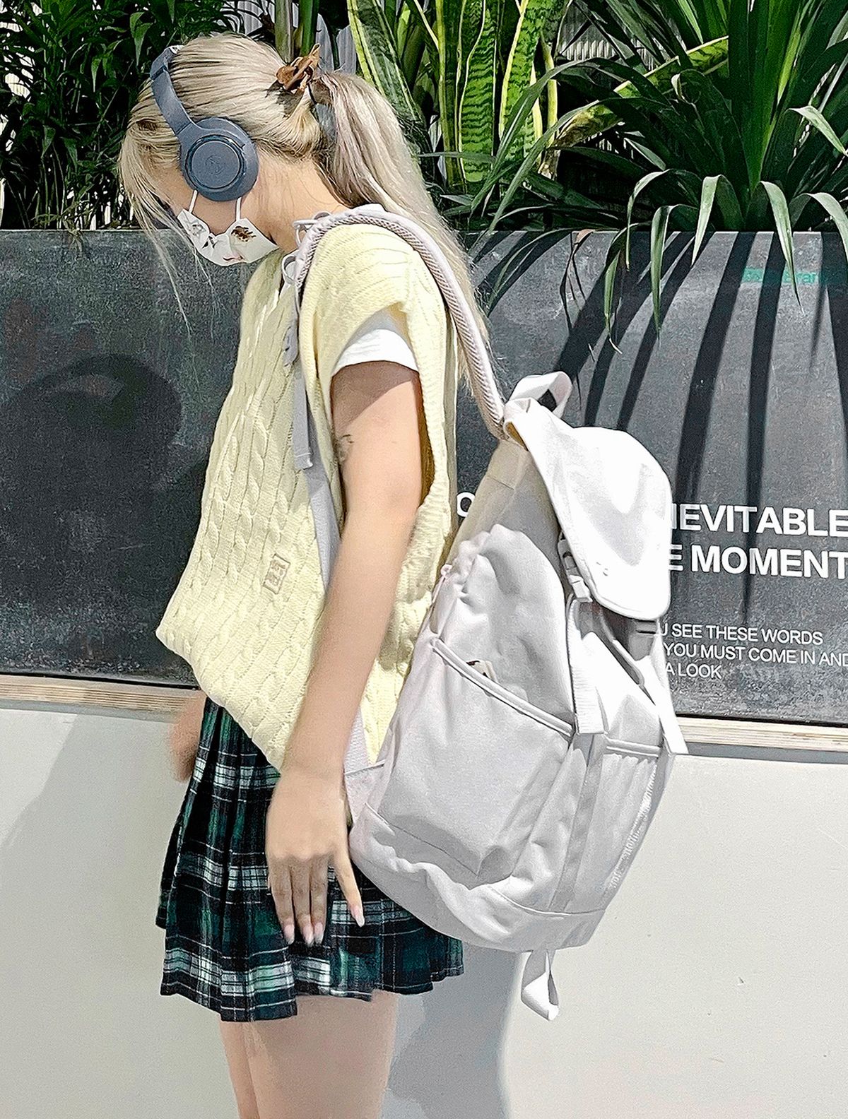 마흐(MAH) 영투어 백팩 30L 데일리 트래블 백 - 라이트그레이