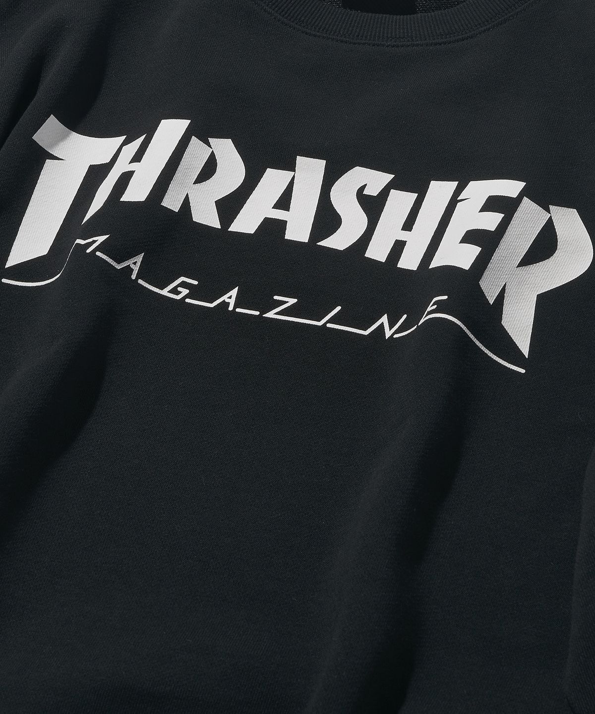 트레셔(THRASHER) 매거진 로고 맨투맨 블랙/화이트