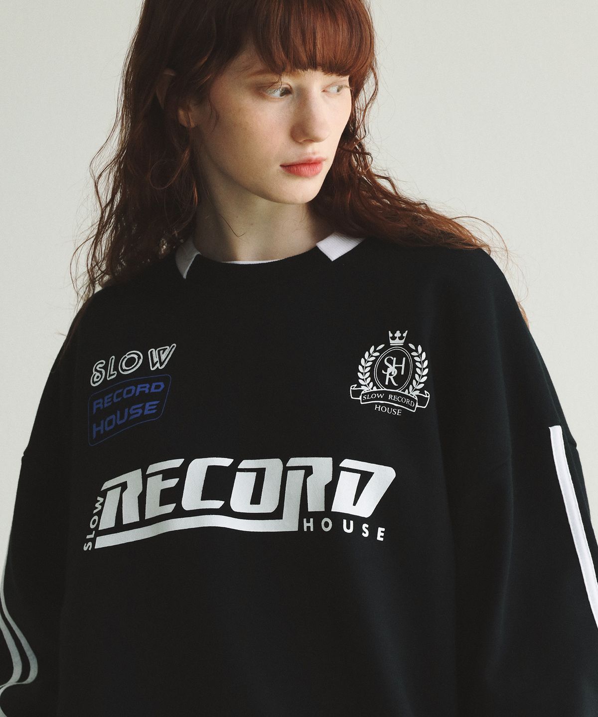 슬로우 레코드 하우스(SLOW RECORD HOUSE) 슬로우 스포티 맨투맨_블랙