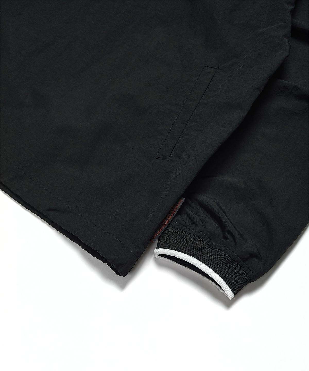 사운즈라이프(SOUNDSLIFE) SL Logo Woven Pullover Black