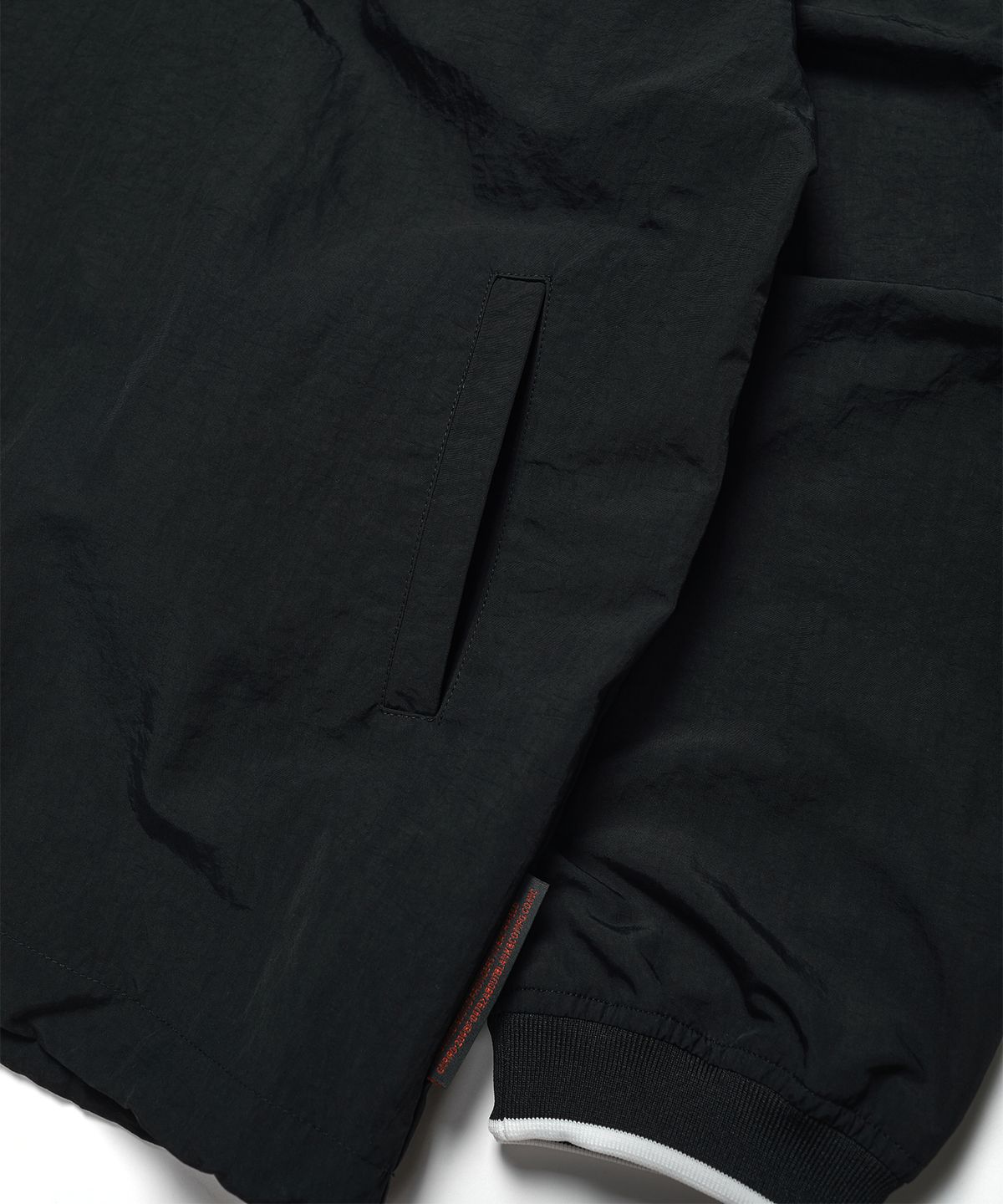 사운즈라이프(SOUNDSLIFE) SL Logo Woven Pullover Black