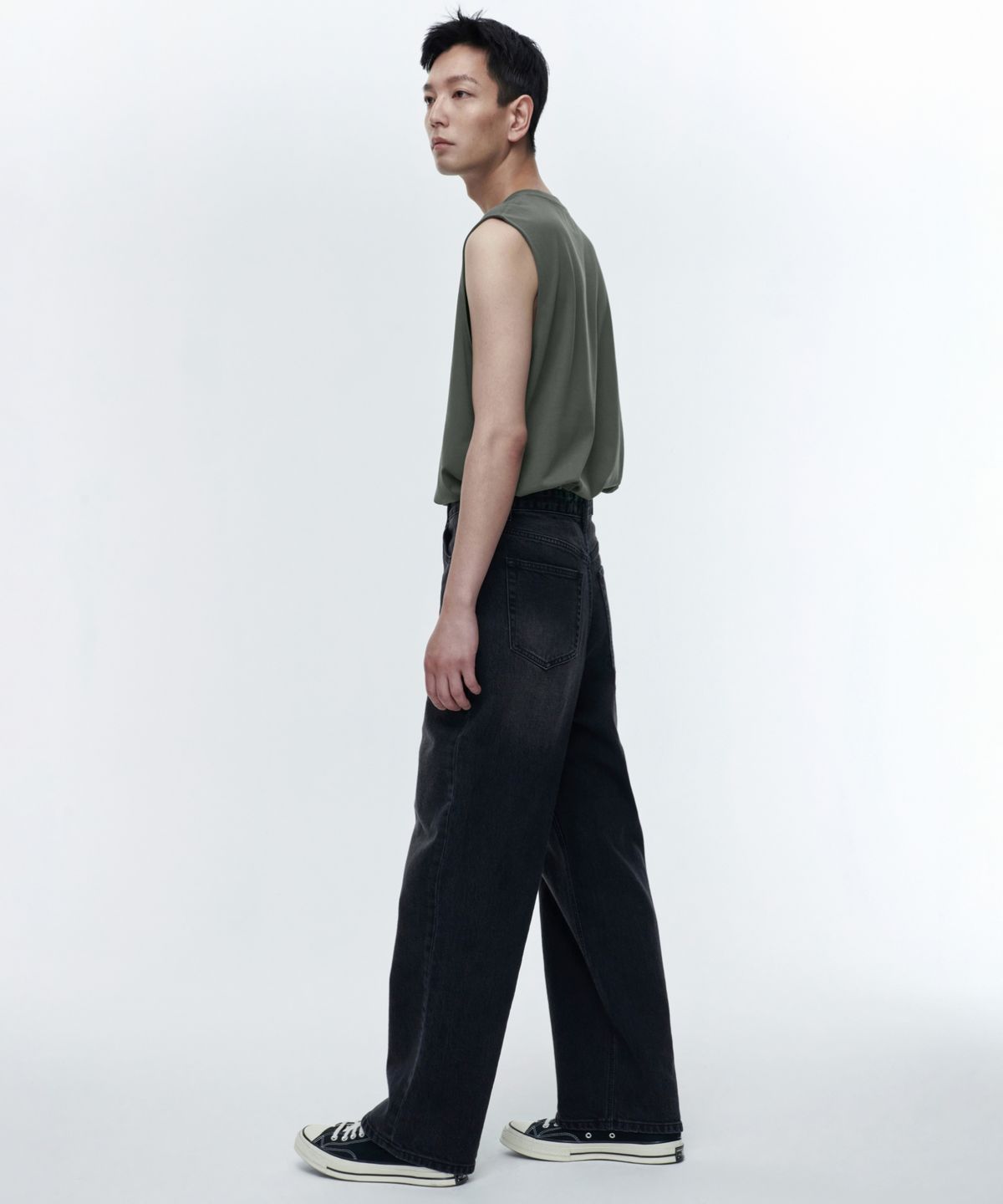 무신사 스탠다드(MUSINSA STANDARD) CALIK 와이드 데님 팬츠 [워시드 블랙]