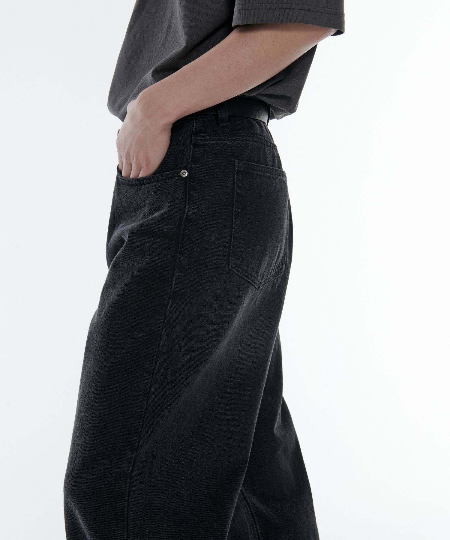 ★MUSINSA STANDARD★ Straight denim pants black MMCNP803-BK MUSINSA | MUSINSA STANDARD Straight Denim Slacks [Black]