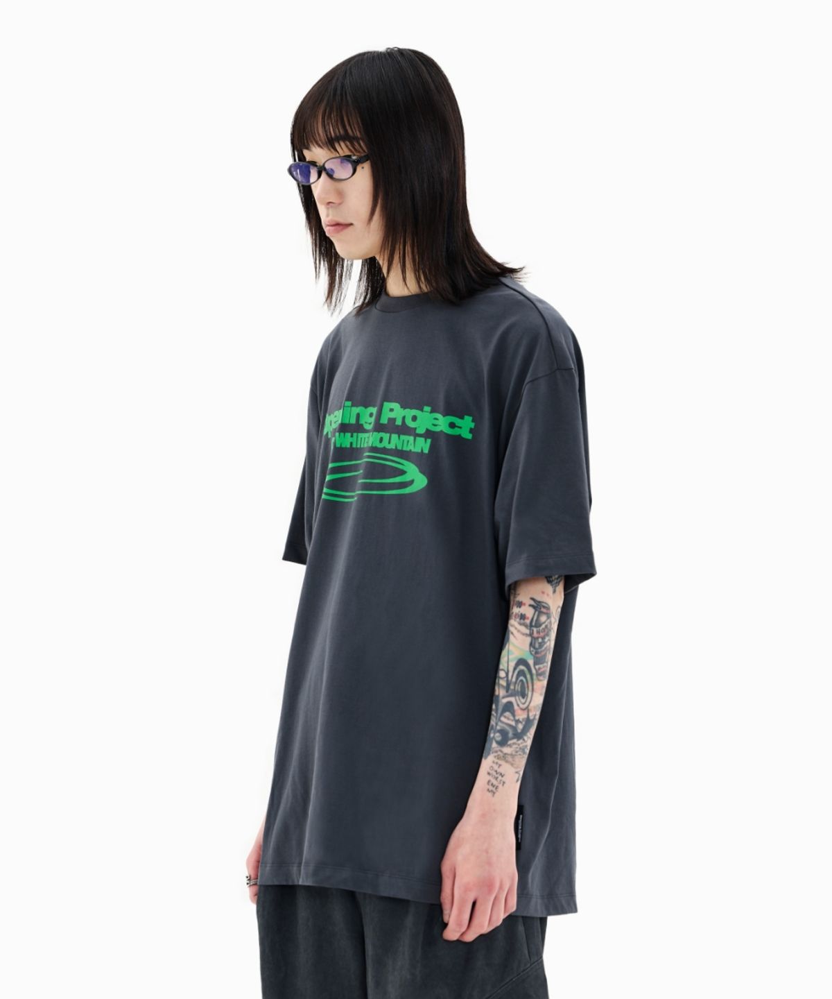 오프닝프로젝트(OPENING PROJECT) Identity T Shirt - Charcoal