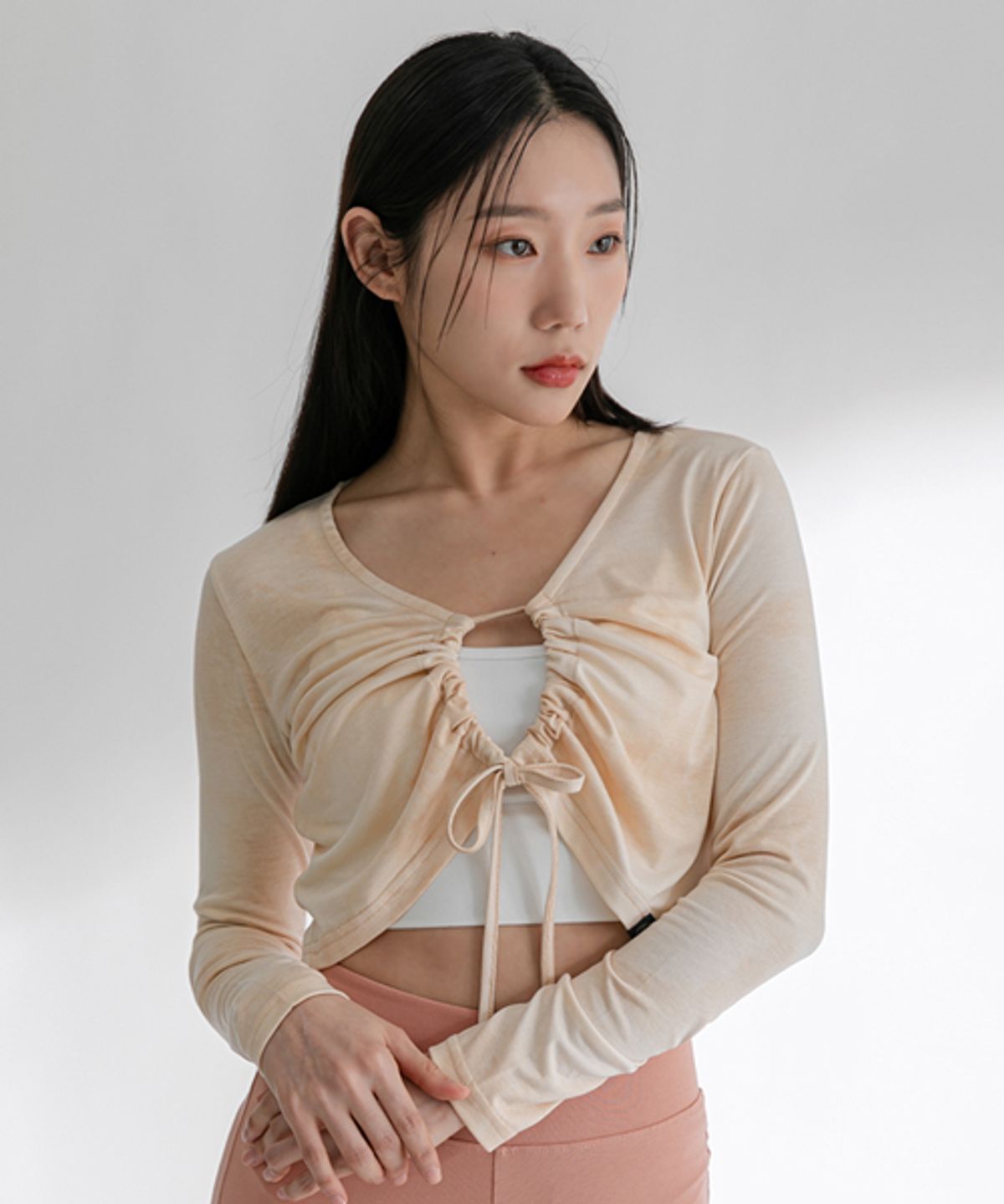 모어아웃(MOREOUT) 아쿠아 스트링 크롭 가디건 3TT3326