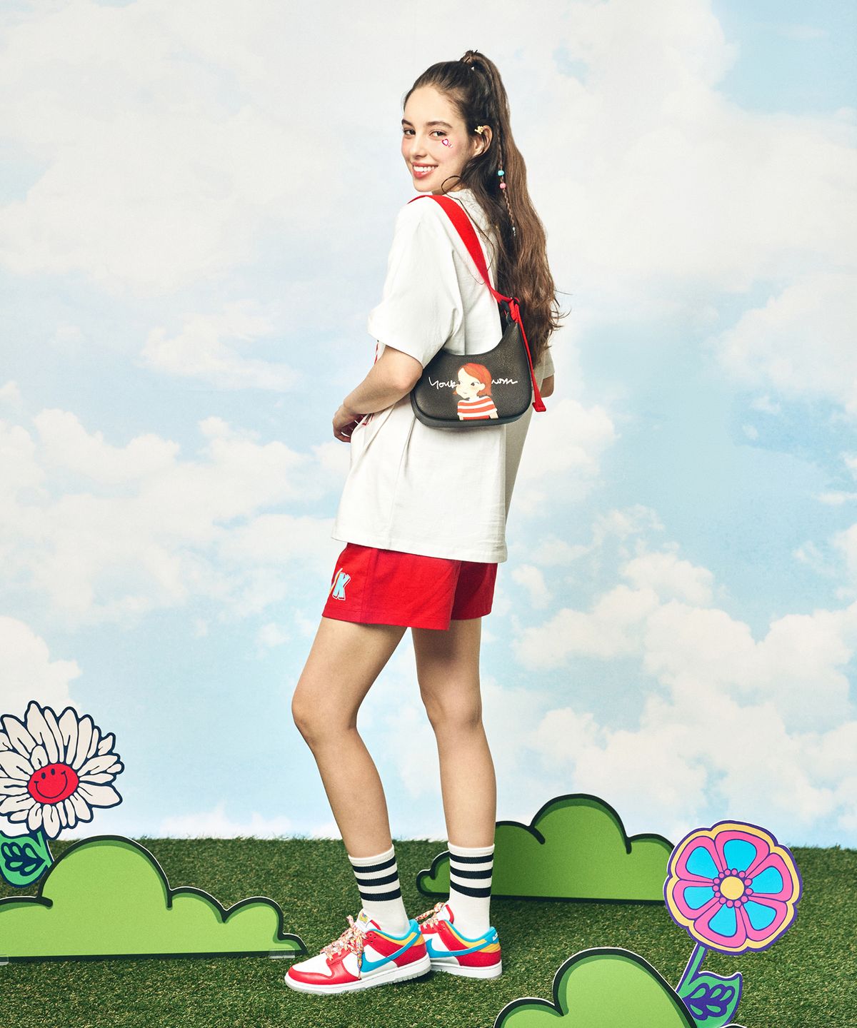 육심원(YOUK SHIM WON) 스마일티셔츠 F 리아