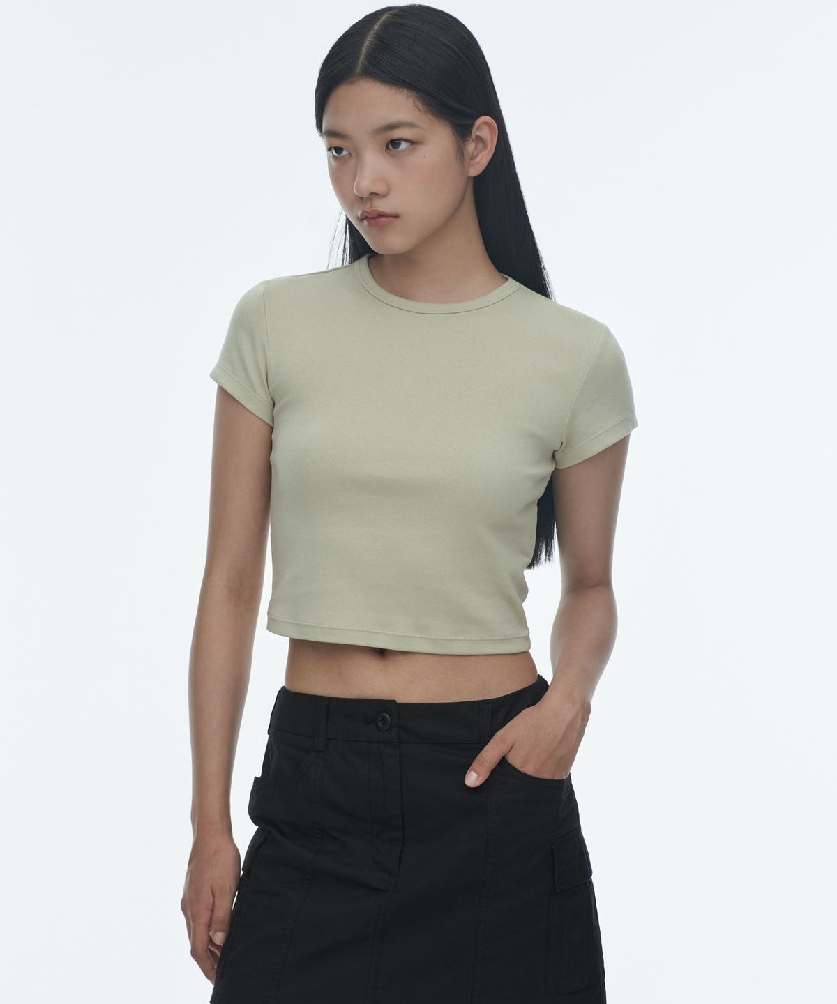 무신사 스탠다드 우먼(MUSINSA STANDARD WOMAN) 우먼즈 슬림 크롭 크루 넥 티셔츠 [페일 그린]